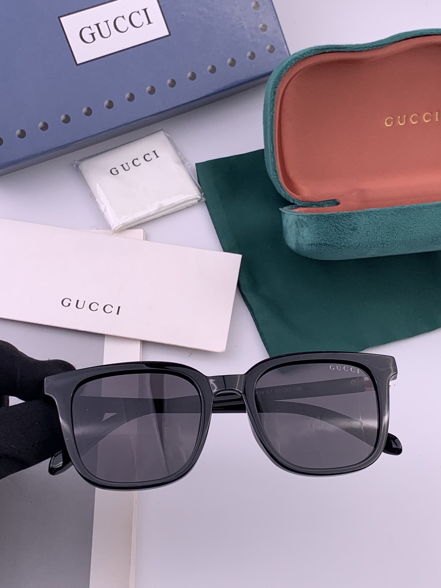 🔺 【GUCCI】开春新款 潮流爆款 时尚方框偏光太阳镜 高品质 佩戴舒适 网红潮款墨镜 女士高清尼龙偏