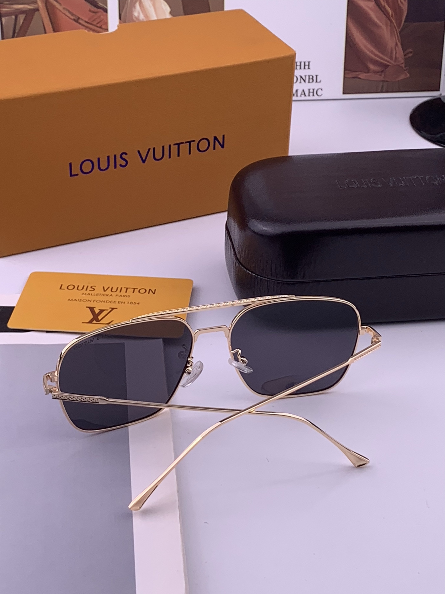 Lv 🔥  高品质男女款墨镜   👍 进口宝丽来偏光镜片  🔥蛤蟆镜 开车钓鱼都可 🔥百搭显瘦墨镜韩版男