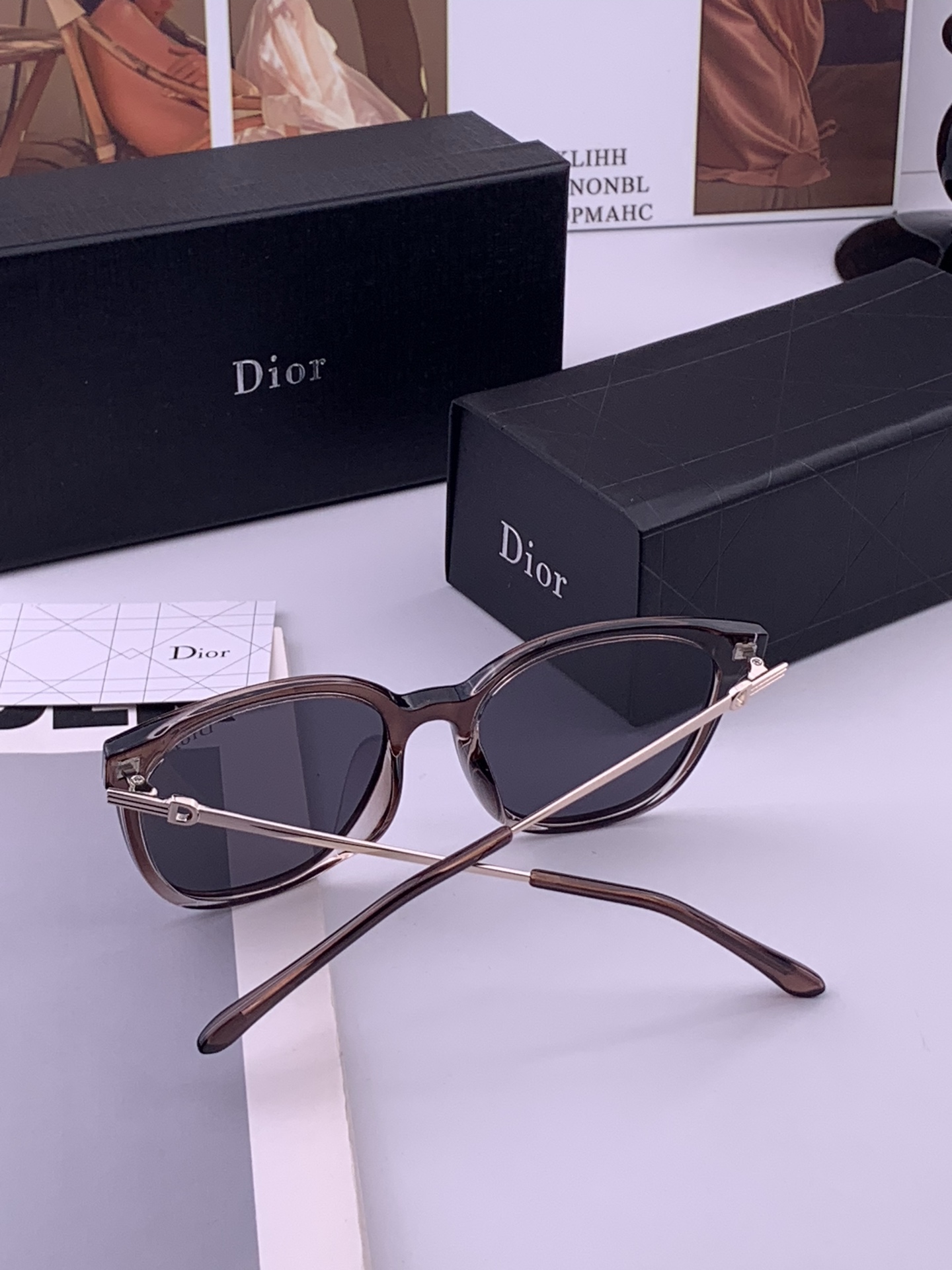 🔺 【DIOR-迪奥】开春新款 潮流爆款 时尚方框偏光太阳镜 高品质 佩戴舒适 网红潮款墨镜 型号：D3
