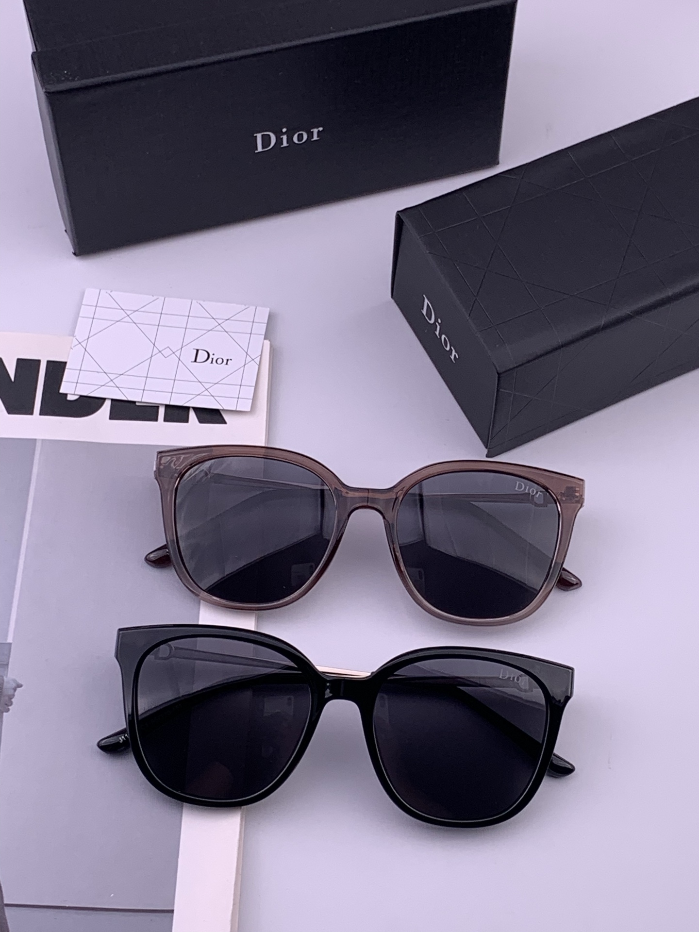 🔺 【DIOR-迪奥】开春新款 潮流爆款 时尚方框偏光太阳镜 高品质 佩戴舒适 网红潮款墨镜 型号：D3