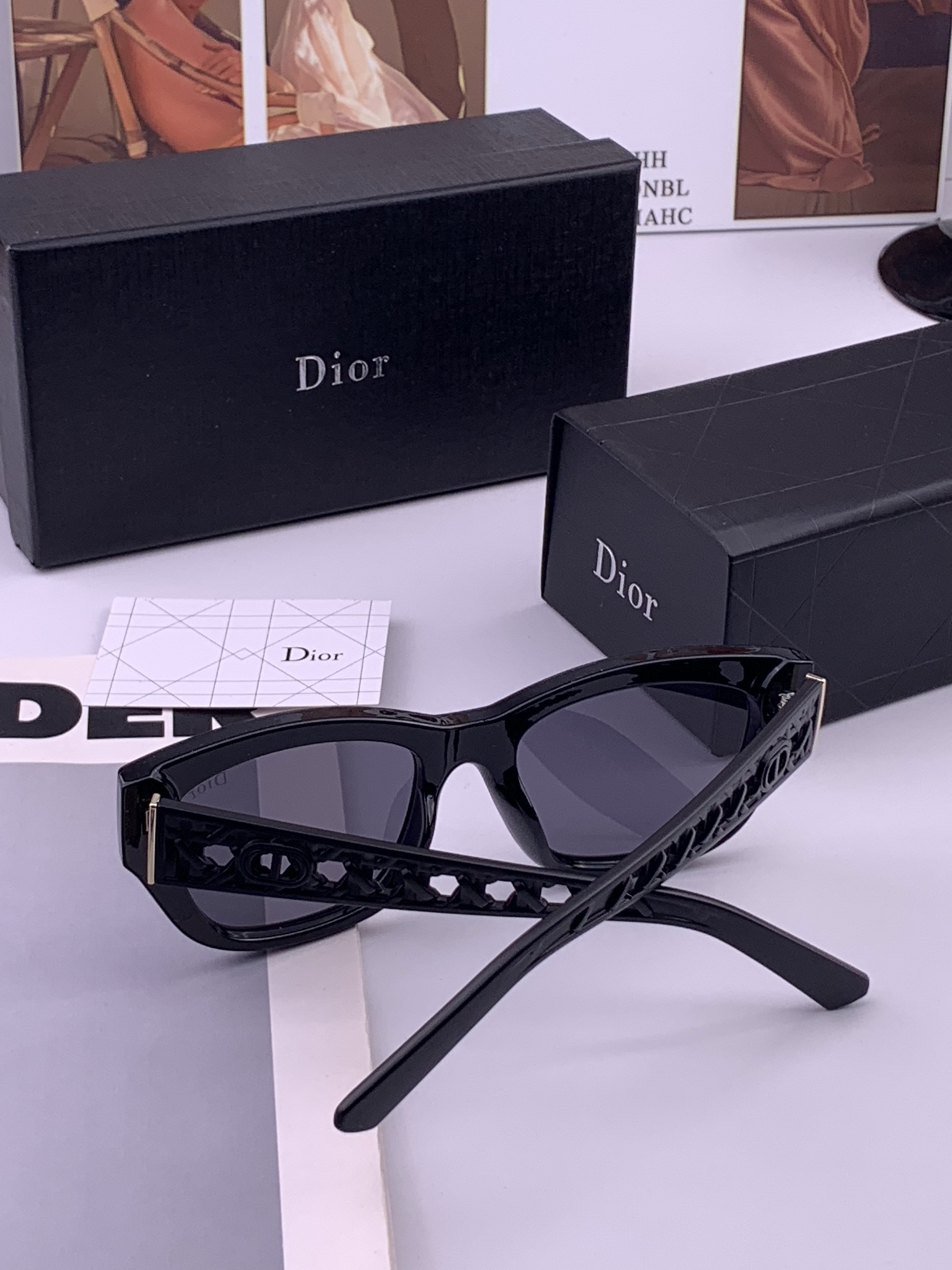 🔺 【DIOR-迪奥】开春新款 潮流爆款 时尚方框偏光太阳镜 高品质 佩戴舒适 网红潮款墨镜 型号：D7