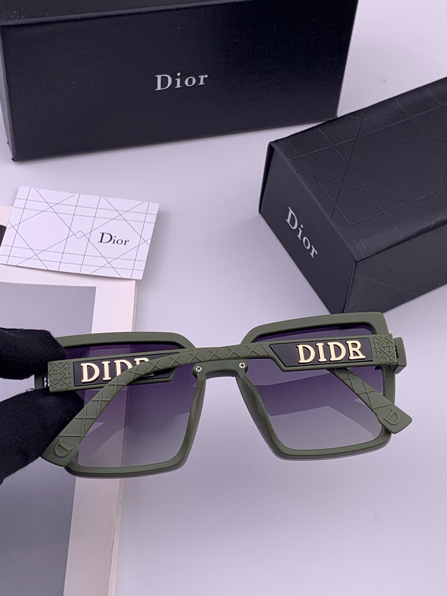 🔺 【DIOR-迪奥】开春新款 潮流爆款 时尚方框偏光太阳镜 高品质 佩戴舒适 网红潮款墨镜 型号：D6