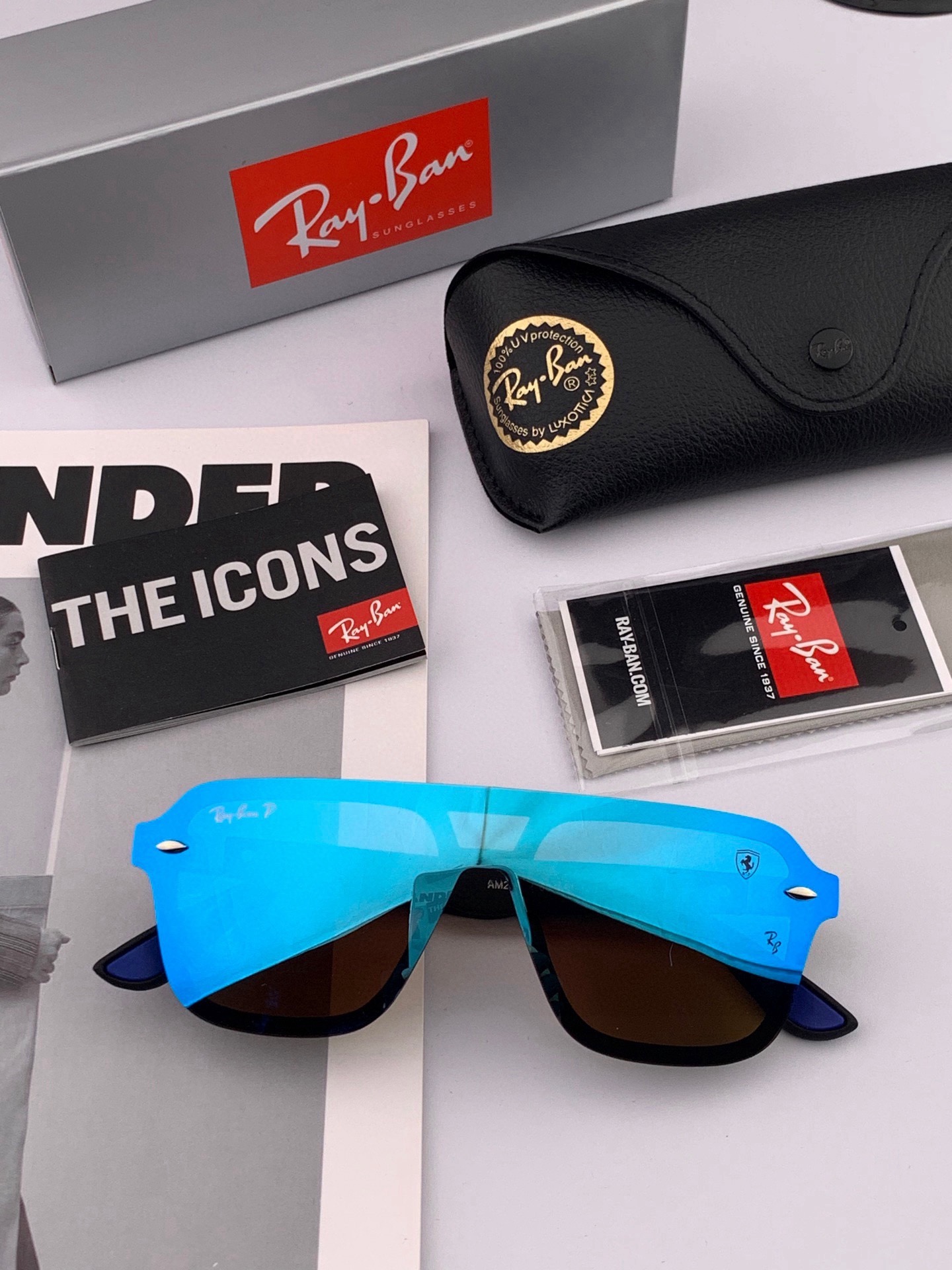 RAYBAN 😈雷朋 RB22300💚🔵💜👓时尚偏光🌻🌻💟炫‮潮彩‬款太阳镜，男女通用🔝🔝。size：6