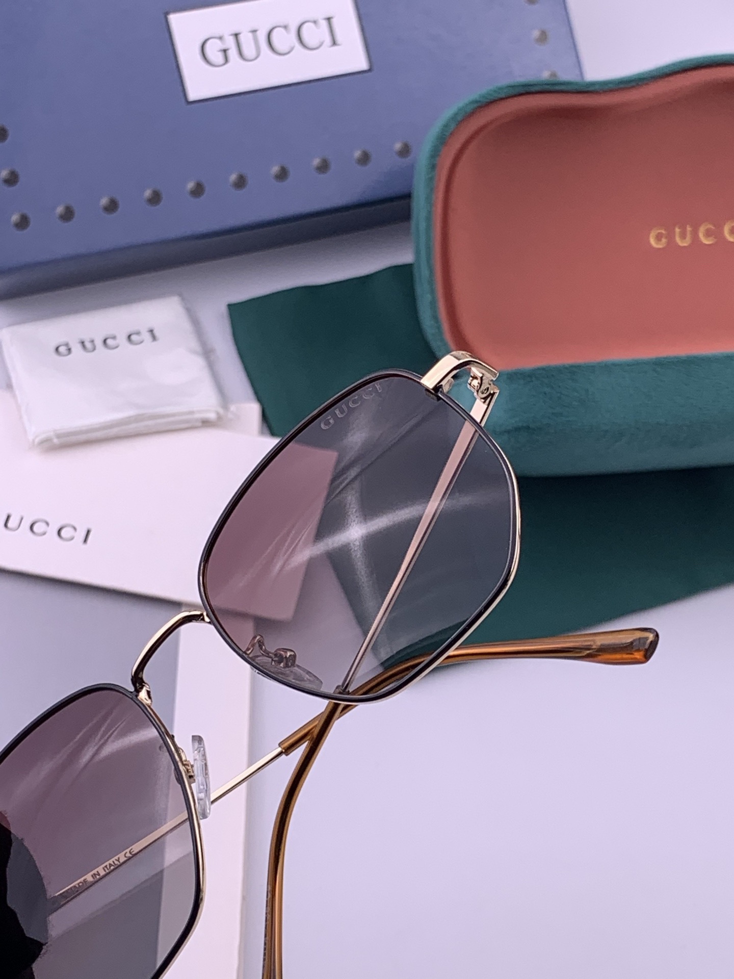 🔺 Gucci 🔻官方新款 众多明星同款[色]‼️‼️新款大框偏光墨镜 🌈🌈宝丽来超清加厚太阳镜🔝🔝型号