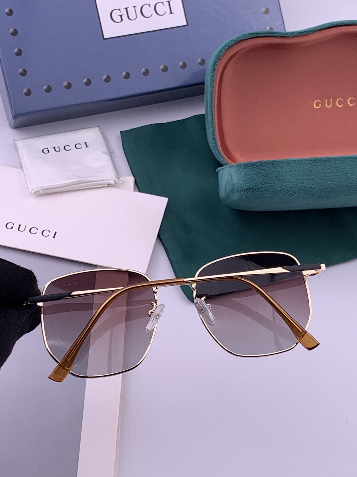 🔺 Gucci 🔻官方新款 众多明星同款[色]‼️‼️新款大框偏光墨镜 🌈🌈宝丽来超清加厚太阳镜🔝🔝型号