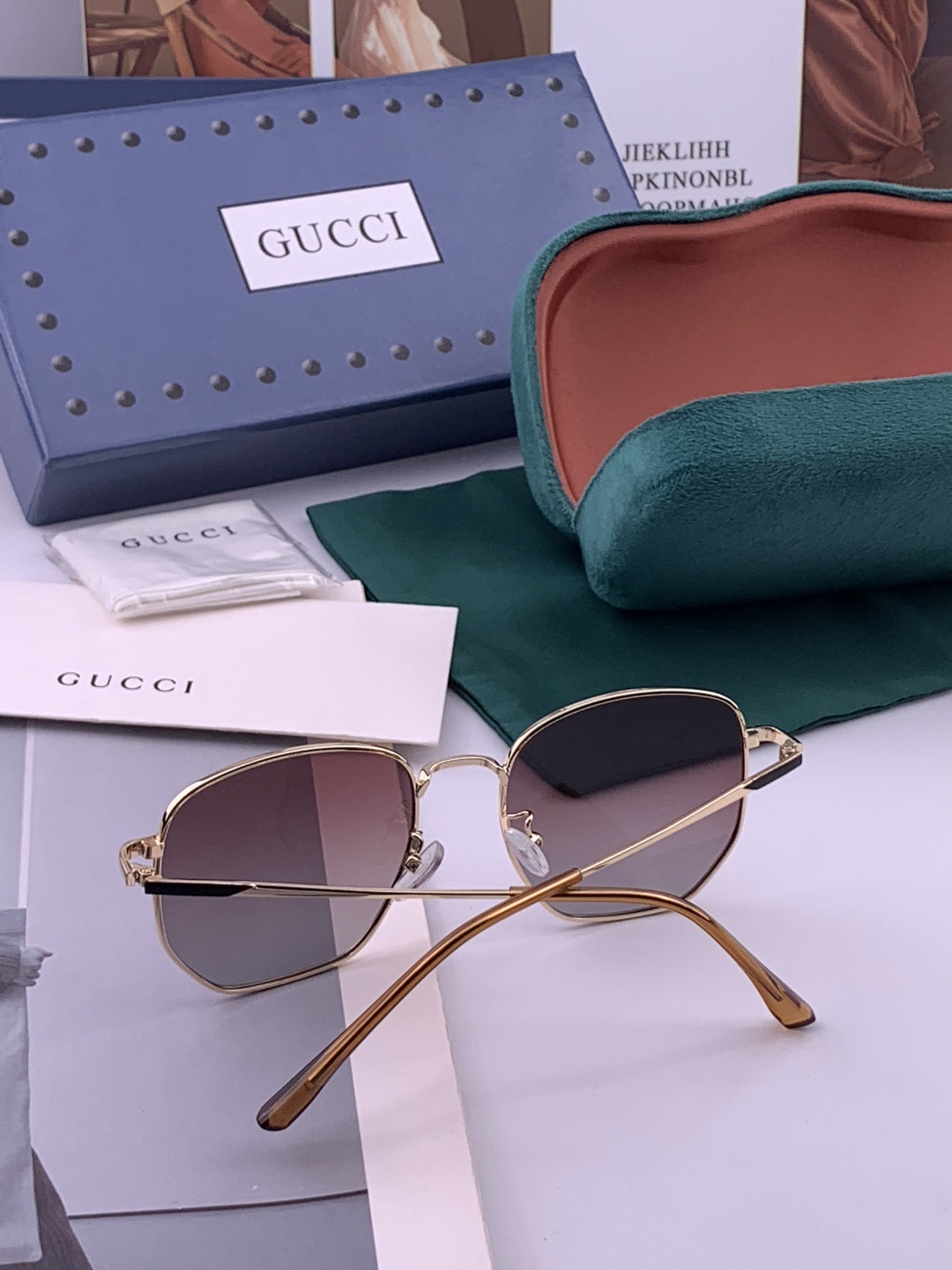 🔺 Gucci 🔻官方新款 众多明星同款[色]‼️‼️新款大框偏光墨镜 🌈🌈宝丽来超清加厚太阳镜🔝🔝型号