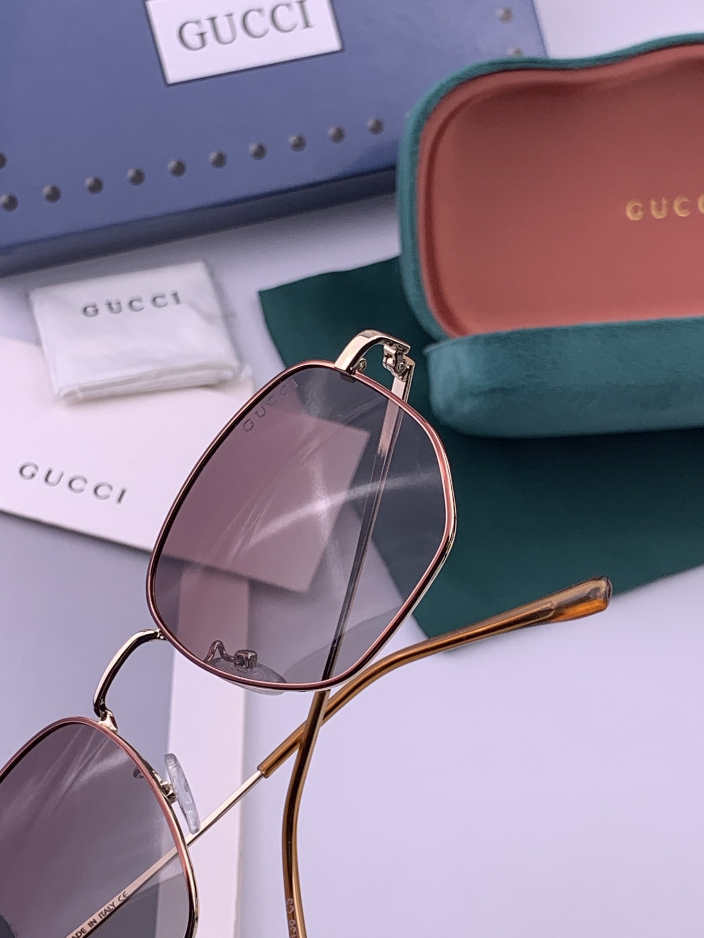 🔺 Gucci 🔻官方新款 众多明星同款[色]‼️‼️新款大框偏光墨镜 🌈🌈宝丽来超清加厚太阳镜🔝🔝型号