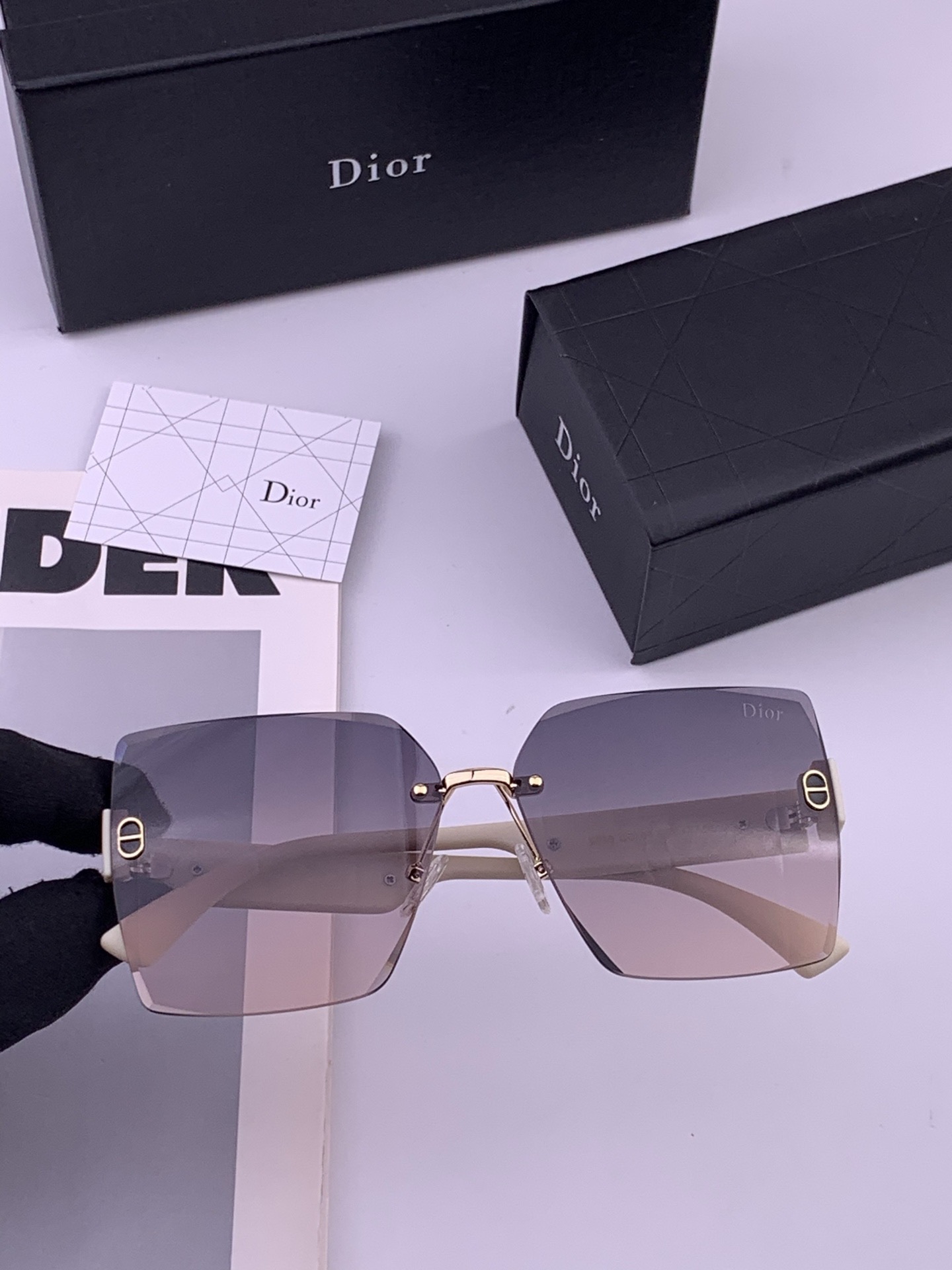 🔺 【DIOR-迪奥】开春新款 潮流爆款 时尚方框偏光太阳镜 高品质 佩戴舒适 网红潮款墨镜 女士高清偏