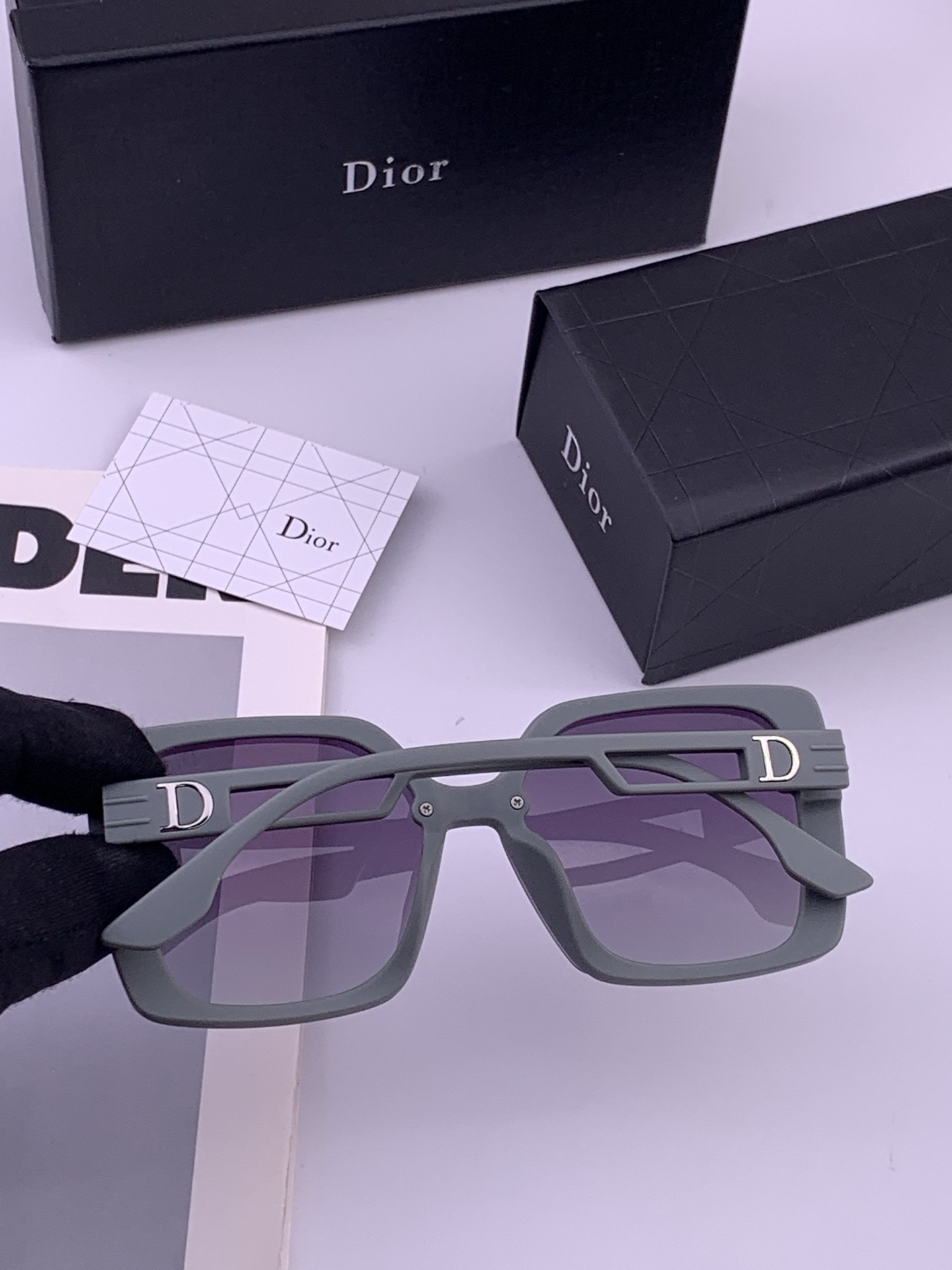 🔺 【DIOR-迪奥】开春新款 潮流爆款 时尚方框偏光太阳镜 高品质 佩戴舒适 网红潮款墨镜 女士高清偏