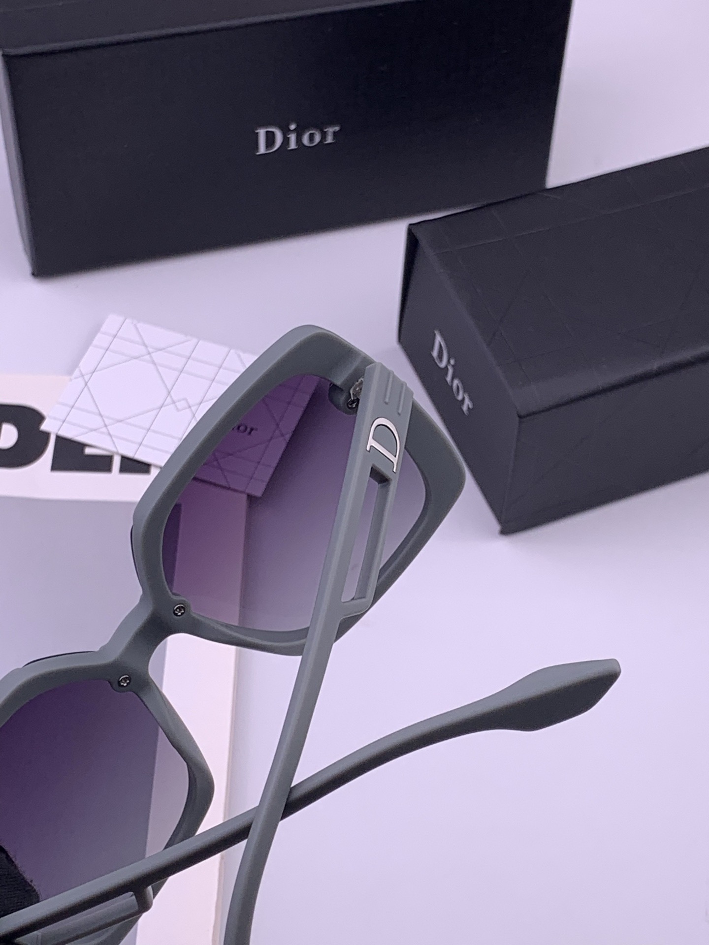 🔺 【DIOR-迪奥】开春新款 潮流爆款 时尚方框偏光太阳镜 高品质 佩戴舒适 网红潮款墨镜 女士高清偏
