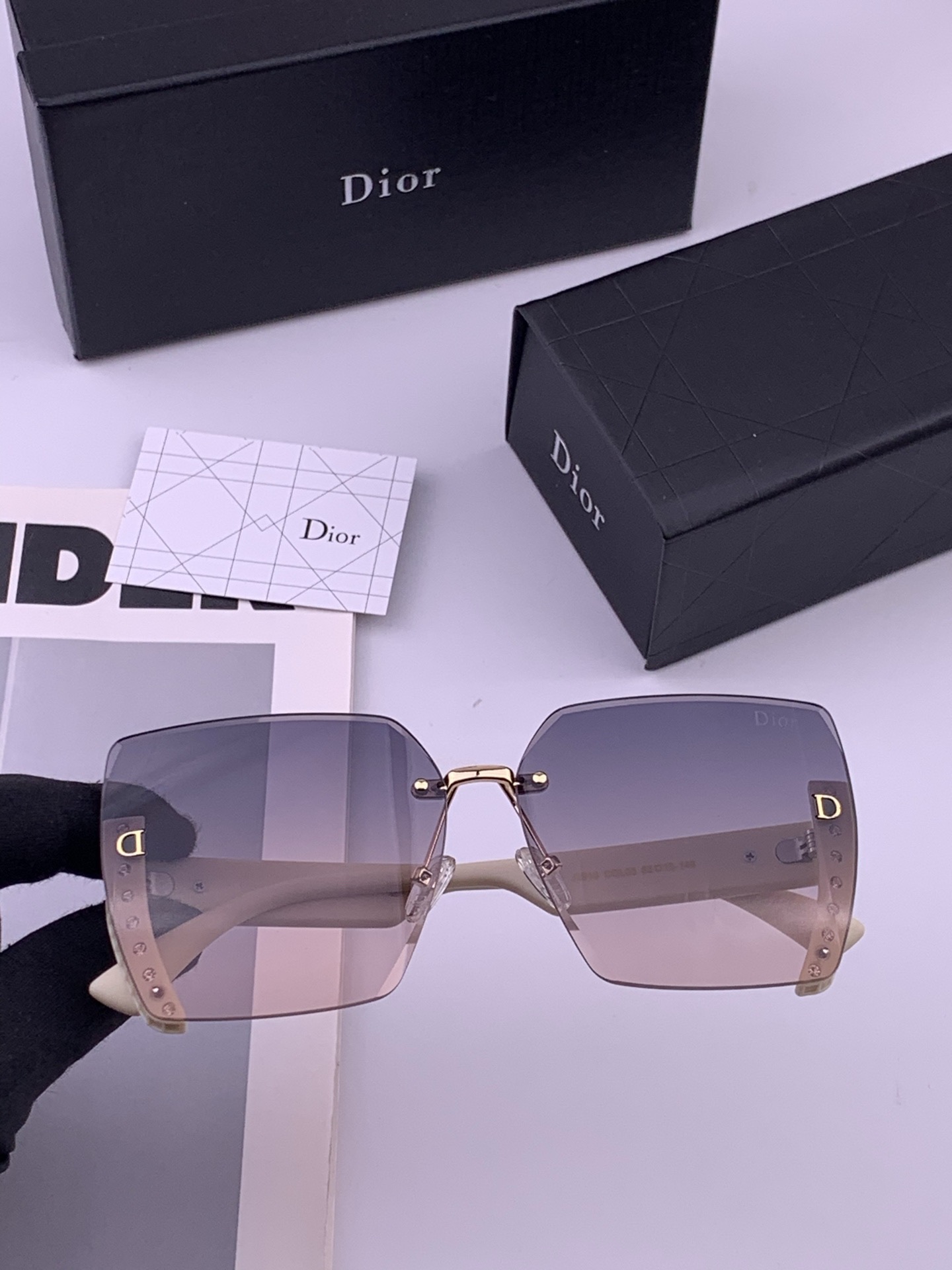 🔺 【DIOR-迪奥】开春新款 潮流爆款 时尚方框太阳镜 高品质 佩戴舒适 网红潮款墨镜 女士高清太阳镜