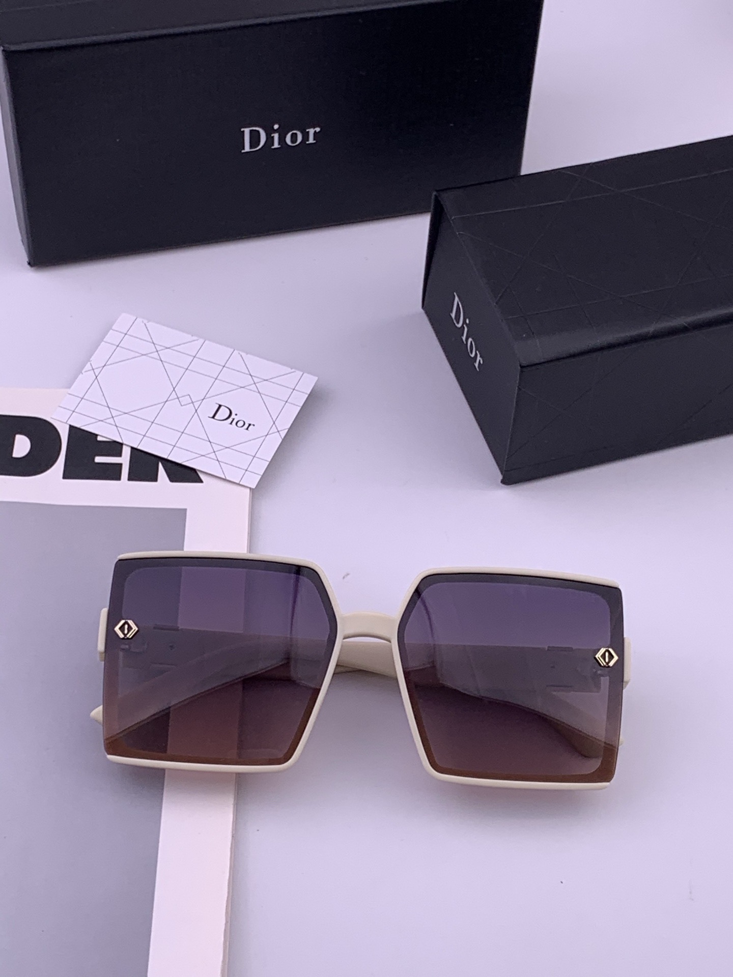 🔺 【DIOR】开春新款 潮流爆款 时尚方框偏光太阳镜 高品质 佩戴舒适 网红潮款墨镜 女士高清加厚偏光