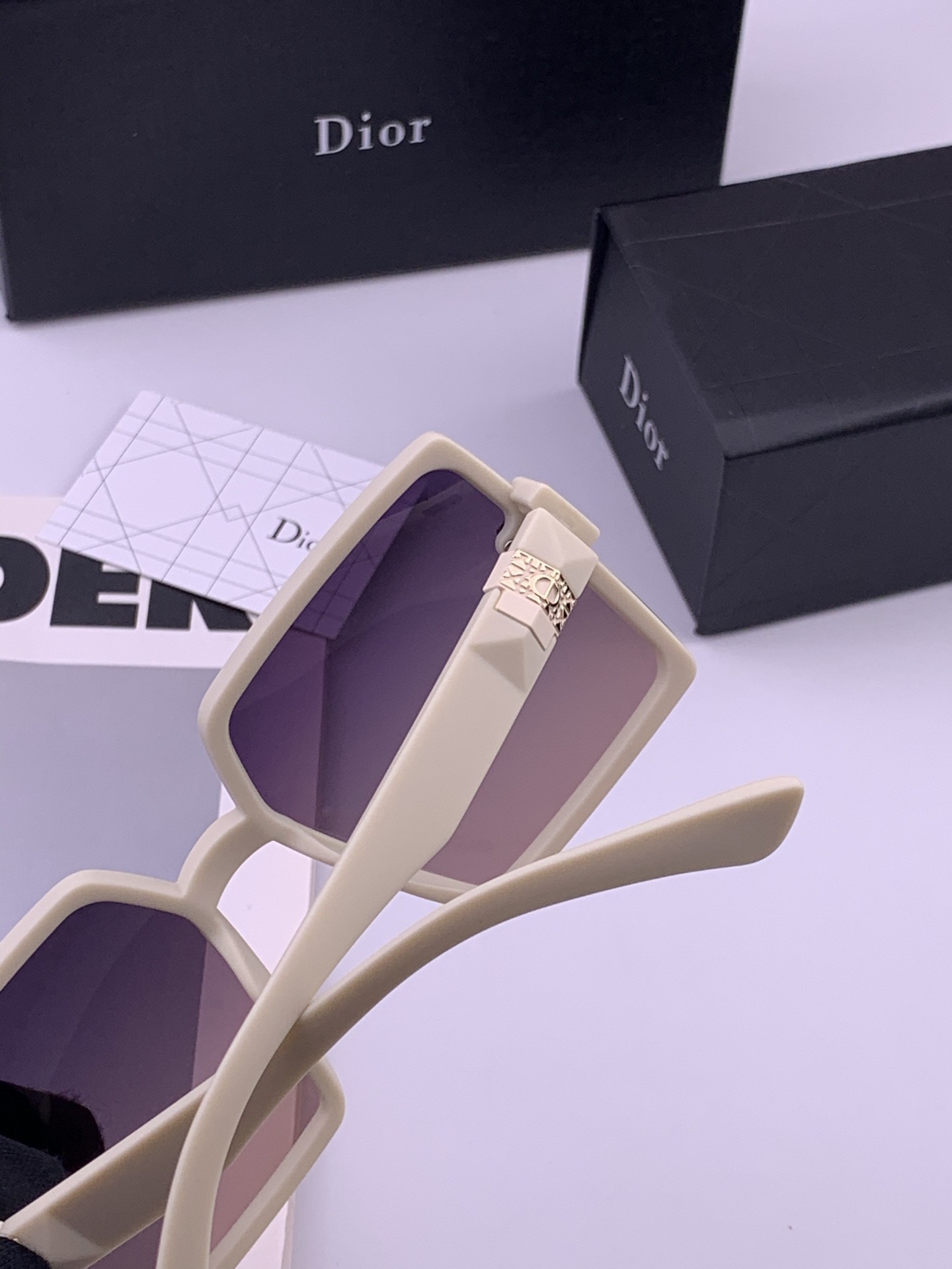 🔺 【DIOR】开春新款 潮流爆款 时尚方框偏光太阳镜 高品质 佩戴舒适 网红潮款墨镜 女士高清加厚偏光