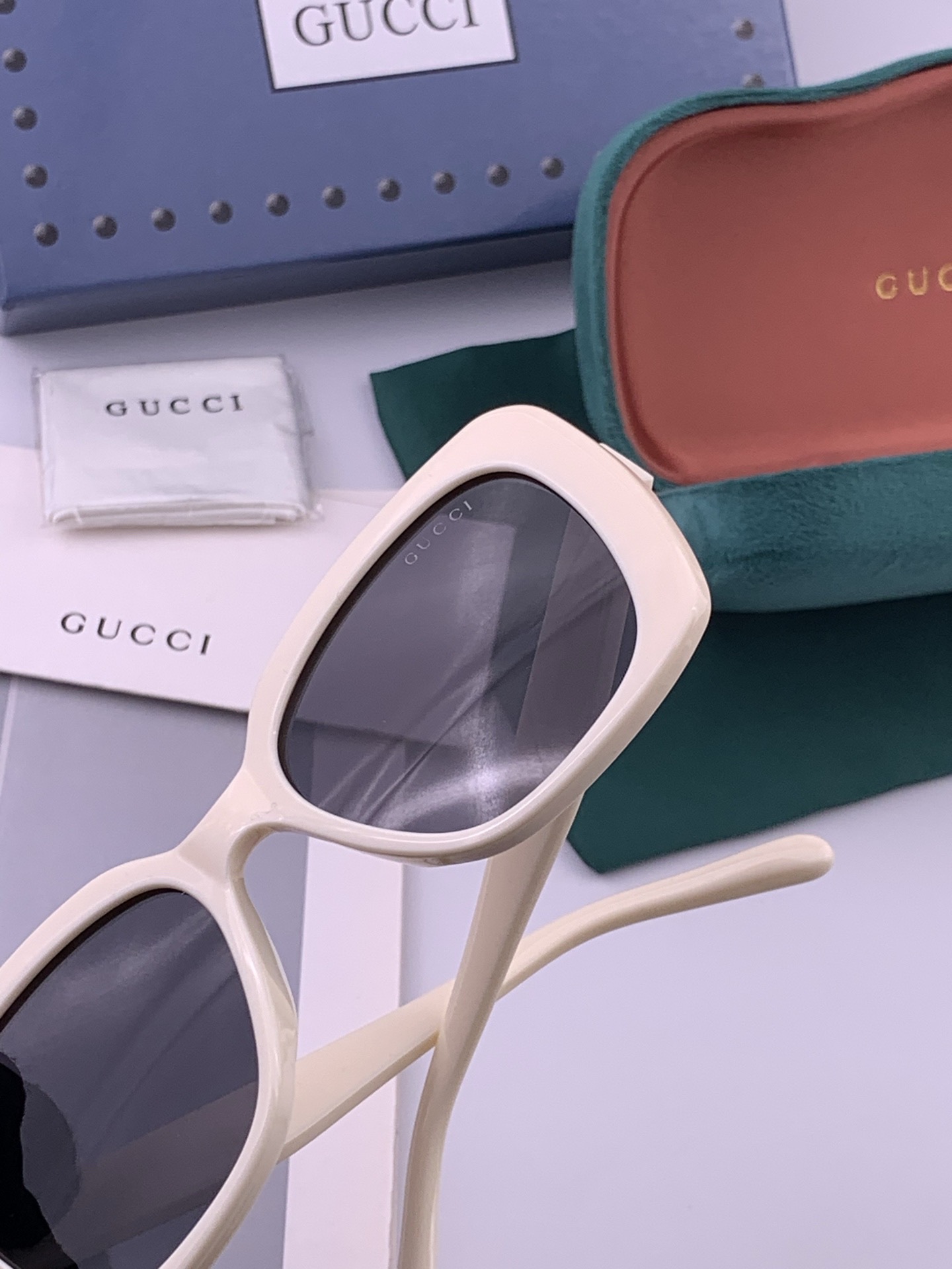 🔺GUCCI🔻古驰 GG圆框太阳镜 完美品质 🎓独特设计  适合各种脸型 亮相时装周 超时尚百搭 实物精