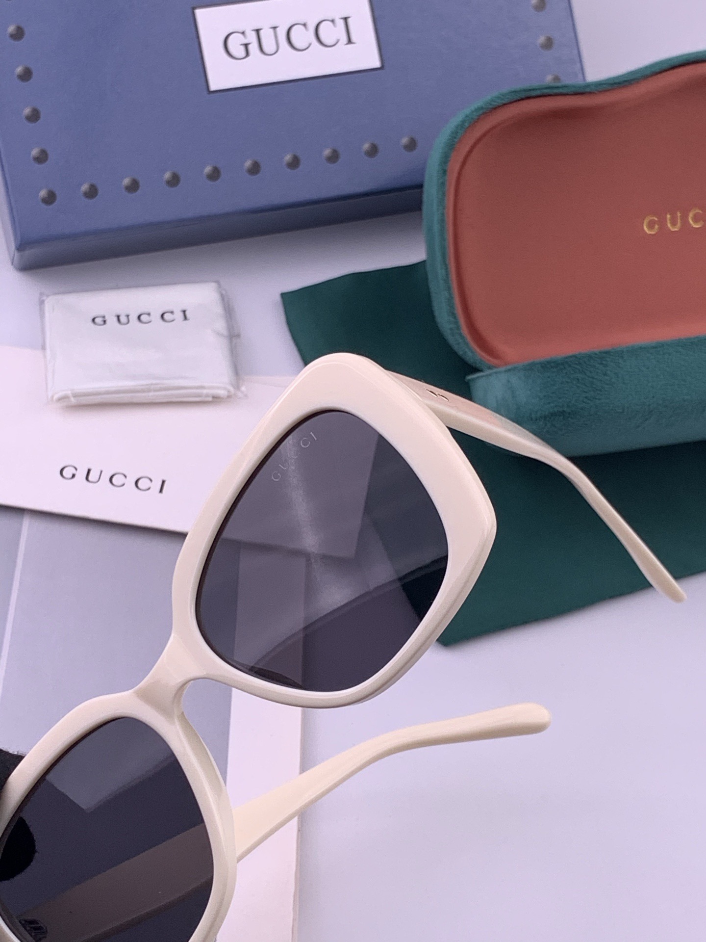 🔺GUCCI🔻古驰 GG圆框太阳镜 完美品质 🎓独特设计  适合各种脸型 亮相时装周 超时尚百搭 实物精