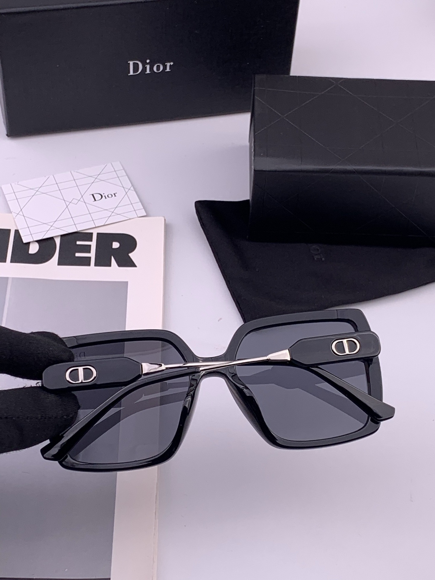 【DIOR】新款潮流爆款 时尚方框太阳镜 佩戴舒适 网红潮款墨镜  女士高清加厚偏光太阳镜🕶️ 🎉高品质