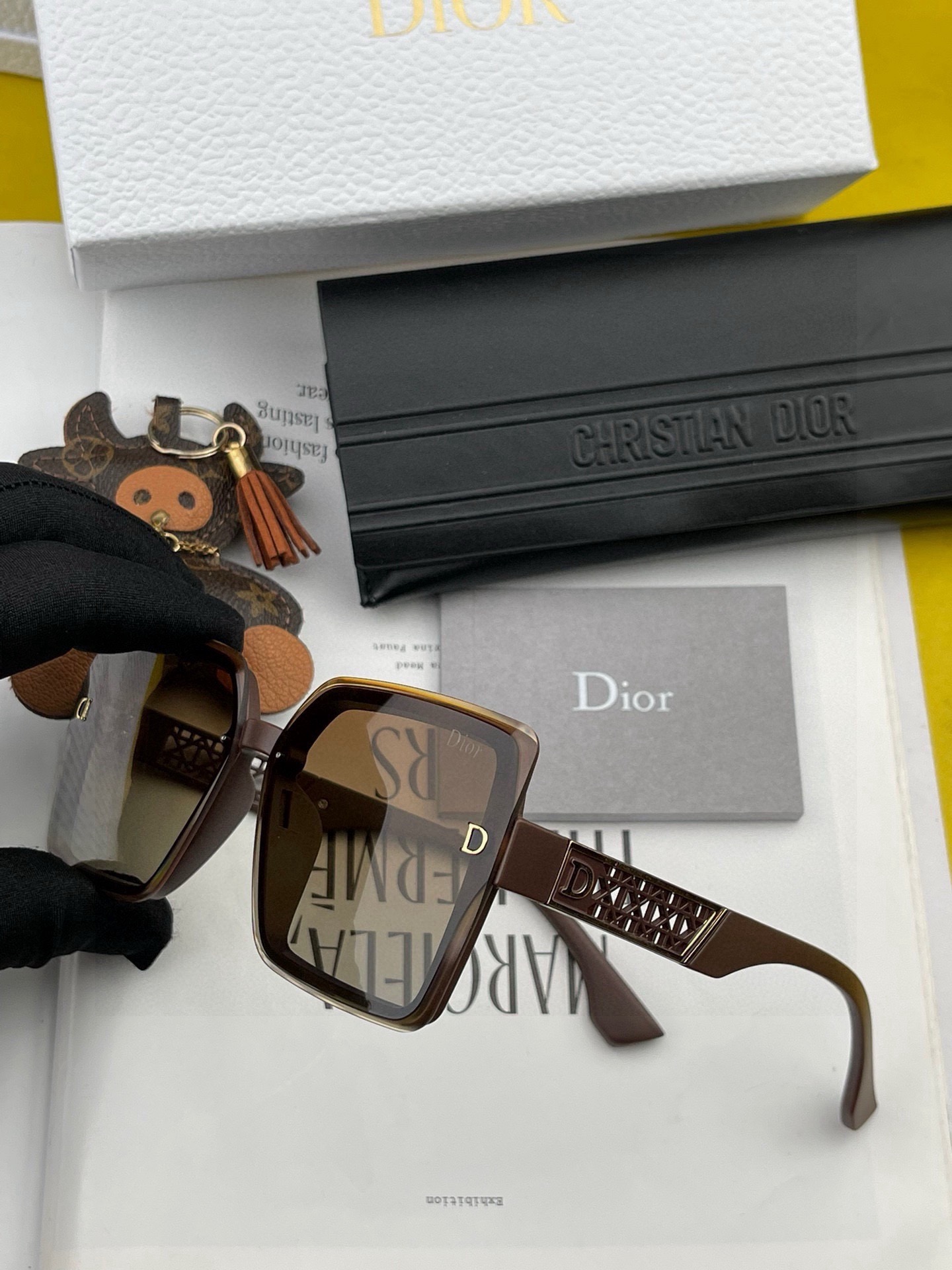 🔺 【DIOR-迪奥】开春新款 潮流爆款 时尚方框尼龙太阳镜 高品质 佩戴舒适 网红潮款墨镜 女士高清尼