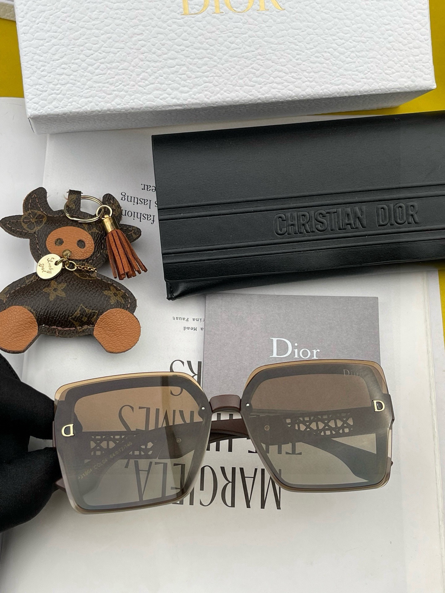 🔺 【DIOR-迪奥】开春新款 潮流爆款 时尚方框尼龙太阳镜 高品质 佩戴舒适 网红潮款墨镜 女士高清尼