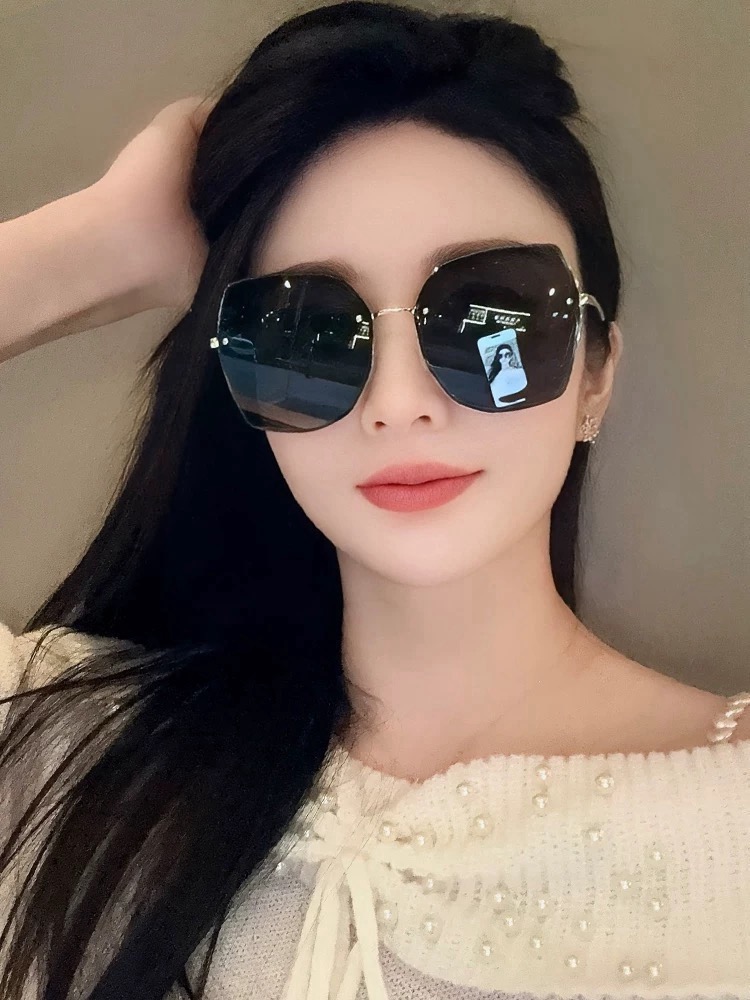 🔺 【香奈儿-尼龙偏光太阳镜】开春新款 潮流爆款 时尚多边形偏光太阳镜 高品质 佩戴舒适 网红潮款墨镜 
