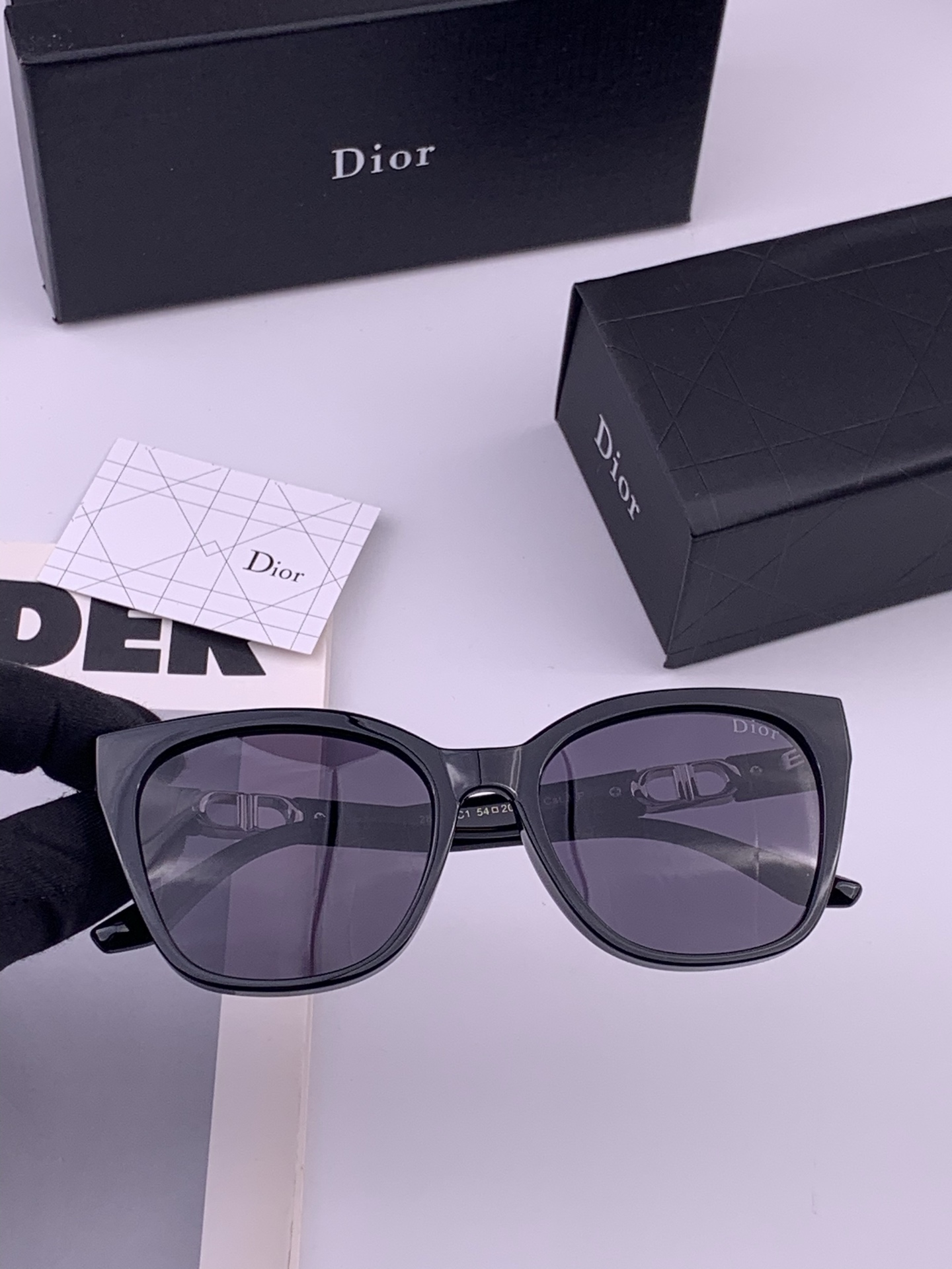【DIOR】新款潮流爆款 时尚方框太阳镜 佩戴舒适 网红潮款墨镜  女士高清加厚偏光太阳镜🕶️ 🎉高品质
