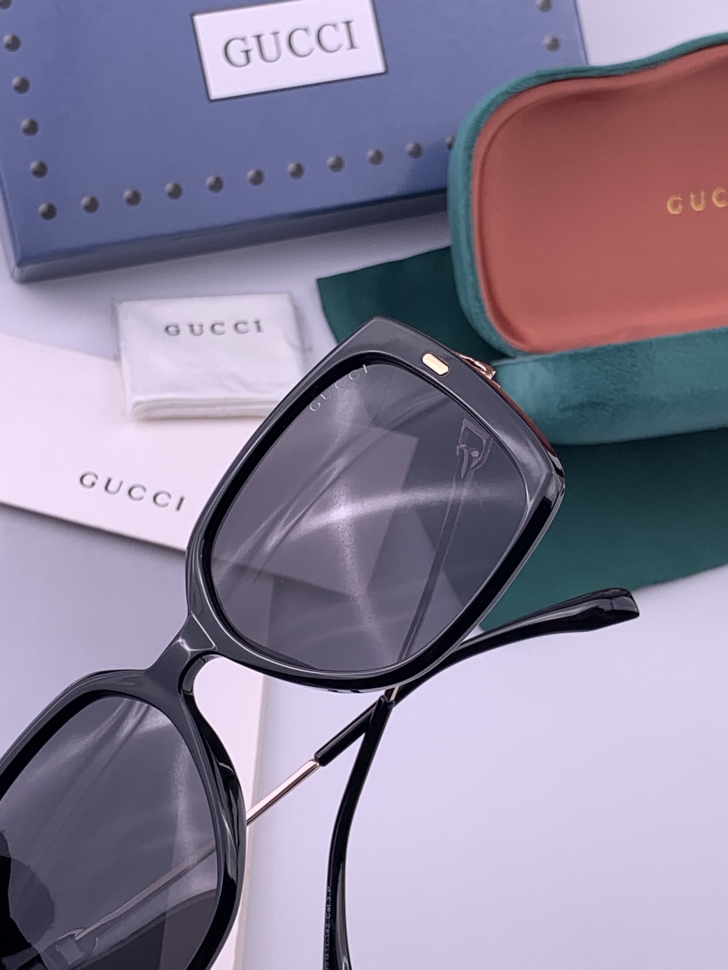 【GUCCI】新款潮流爆款 时尚方框太阳镜 佩戴舒适 网红潮款墨镜  女士高清加厚偏光太阳镜🕶️ 🎉高品