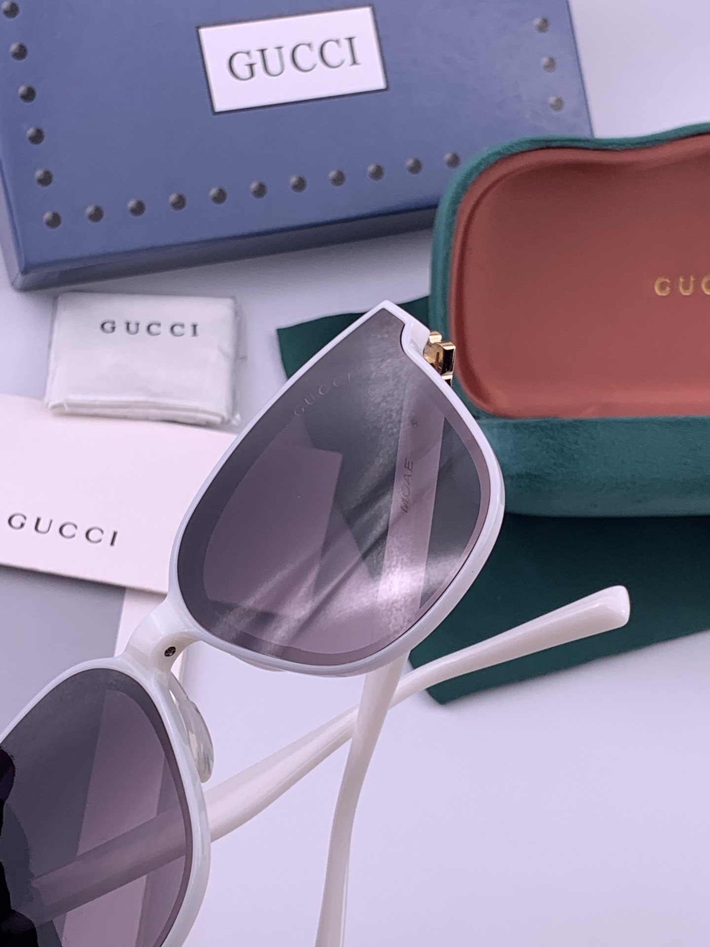 GUCCI  新款尼龙偏光太眼镜，情侣款时尚方框太阳镜佩戴舒适网红潮流款墨镜，大气女人范儿，大脸小脸都好