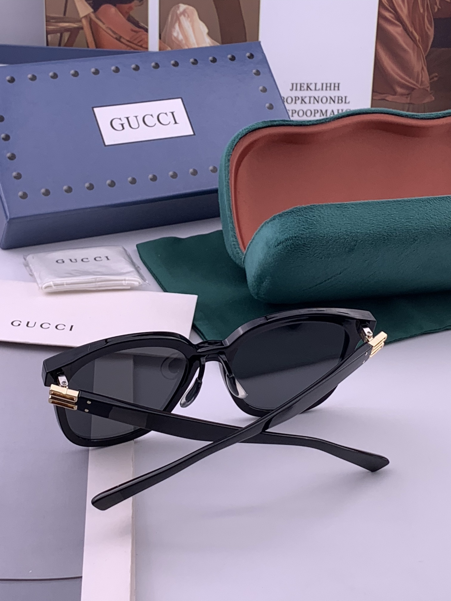 GUCCI  新款尼龙偏光太眼镜，情侣款时尚方框太阳镜佩戴舒适网红潮流款墨镜，大气女人范儿，大脸小脸都好