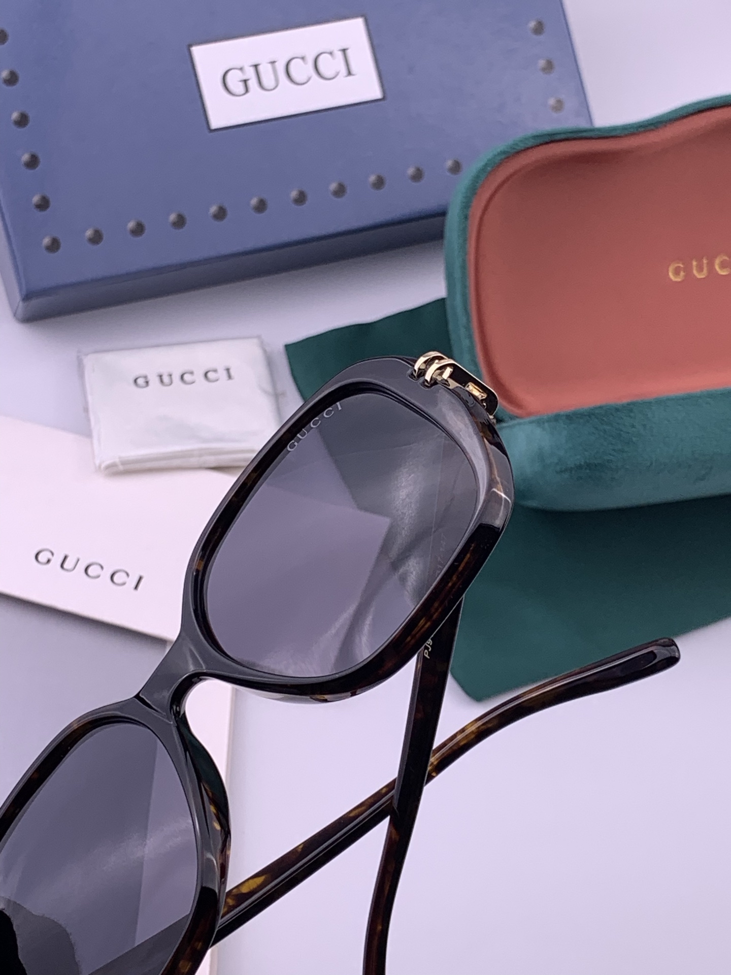 🔺 【GUCCI-偏光太阳镜】开春新款 潮流爆款 时尚方框偏光太阳镜 高品质 佩戴舒适 网红潮款墨镜 女