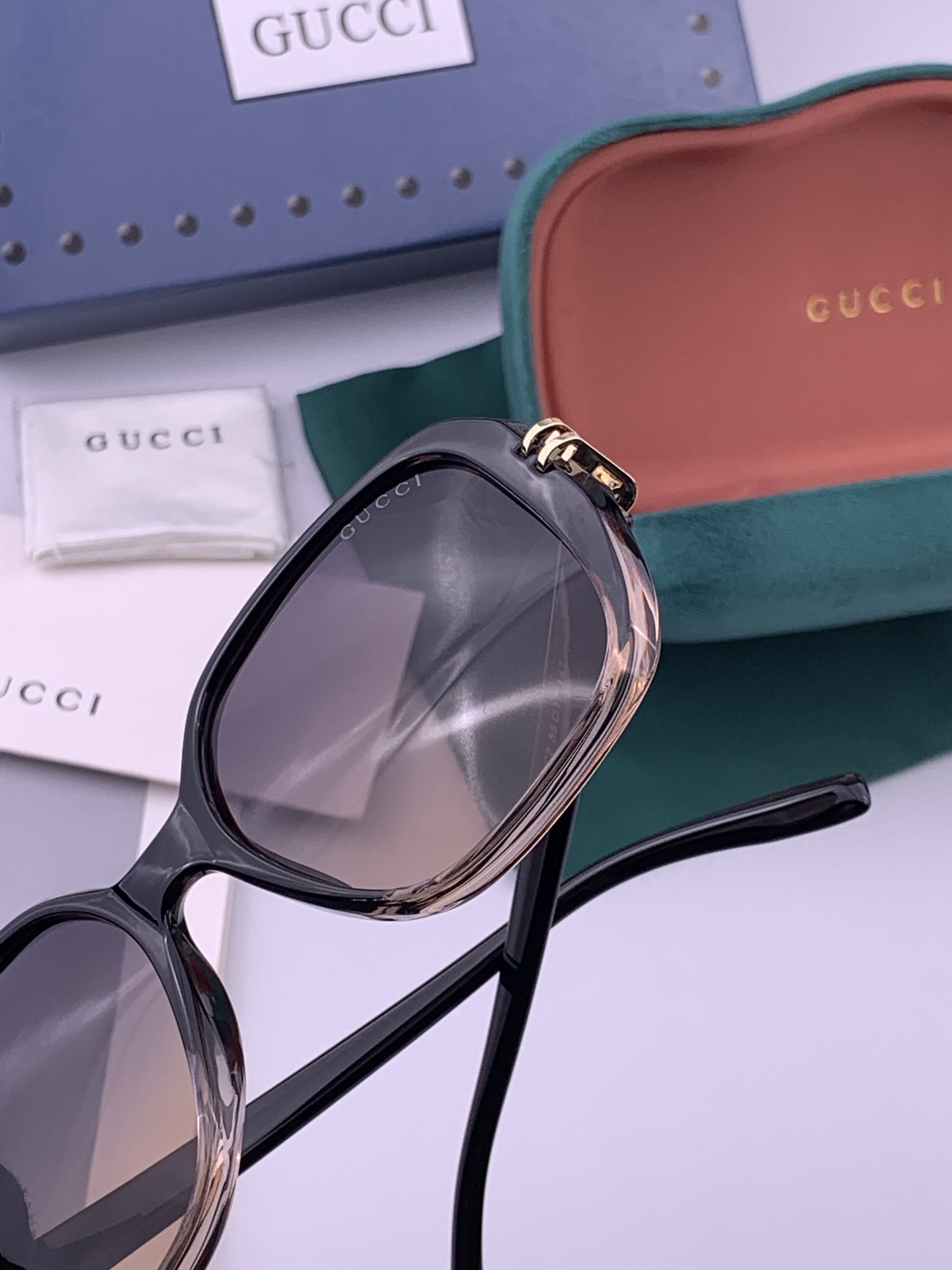 🔺 【GUCCI-偏光太阳镜】开春新款 潮流爆款 时尚方框偏光太阳镜 高品质 佩戴舒适 网红潮款墨镜 女