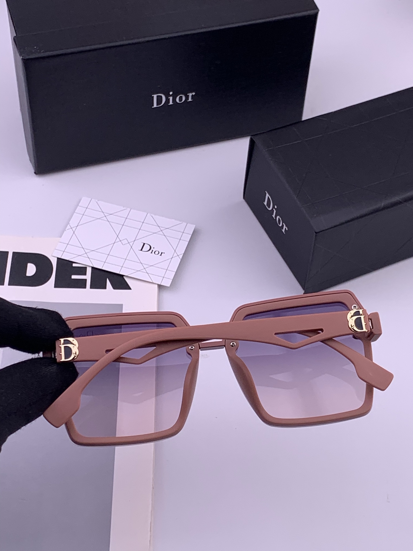 🔺 【DIOR-迪奥】开春新款 潮流爆款 时尚方框偏光太阳镜 高品质 佩戴舒适 网红潮款墨镜 女士高清偏