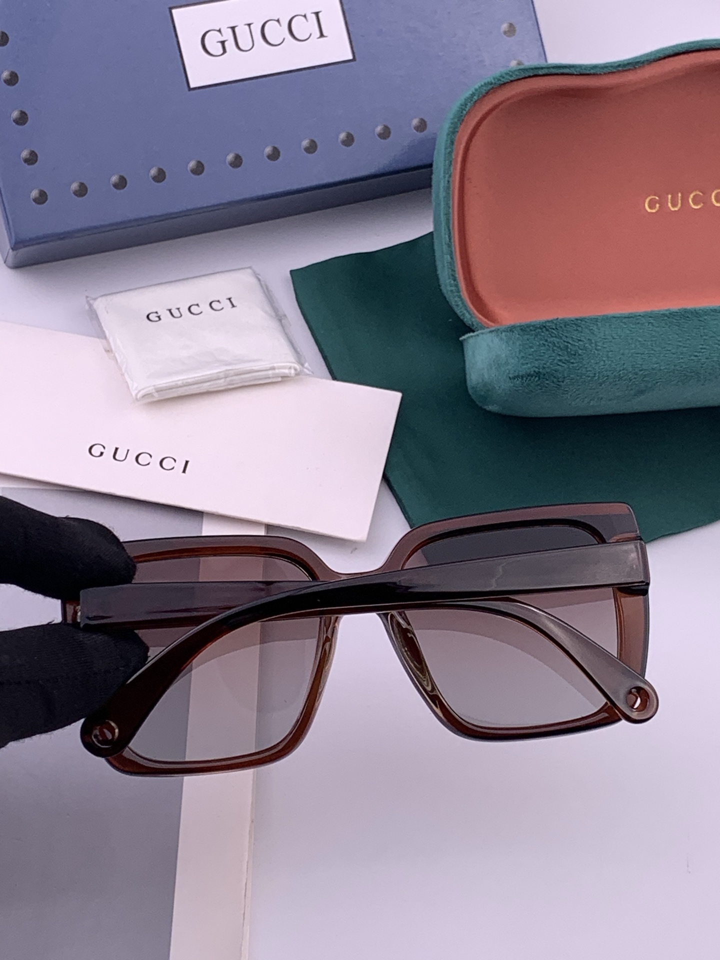 🔺 【GUCCI】开春新款 潮流爆款 时尚方框太阳镜 高品质 佩戴舒适 网红潮款墨镜 型号：G6200