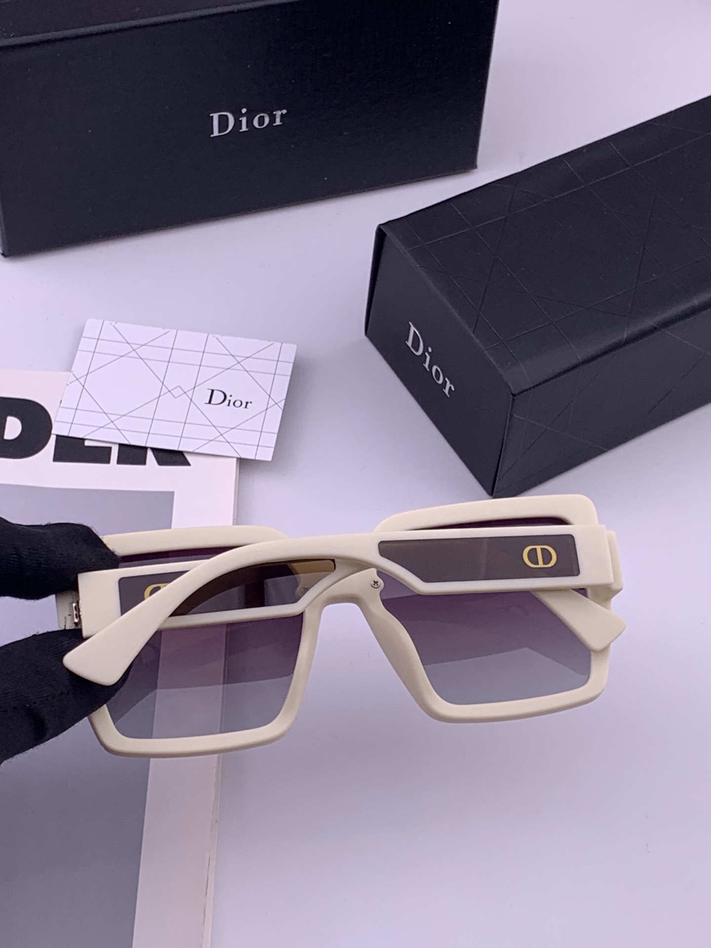 🔺 【DIOR-迪奥】开春新款 潮流爆款 时尚方框偏光太阳镜 高品质 佩戴舒适 网红潮款墨镜 女士高清偏