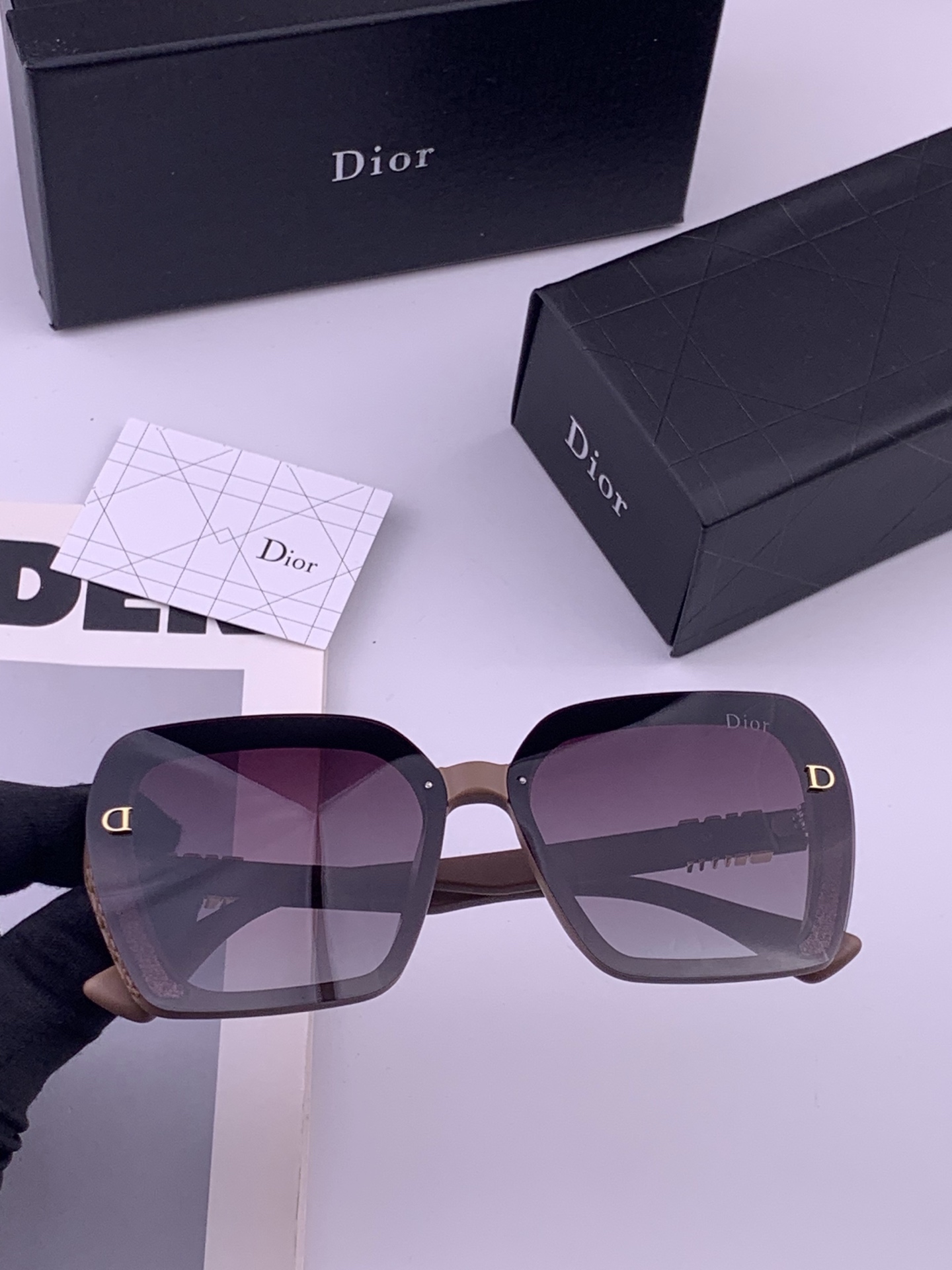 🔺 【DIOR-迪奥】开春新款 潮流爆款 时尚方框偏光太阳镜 高品质 佩戴舒适 网红潮款墨镜 女士高清偏