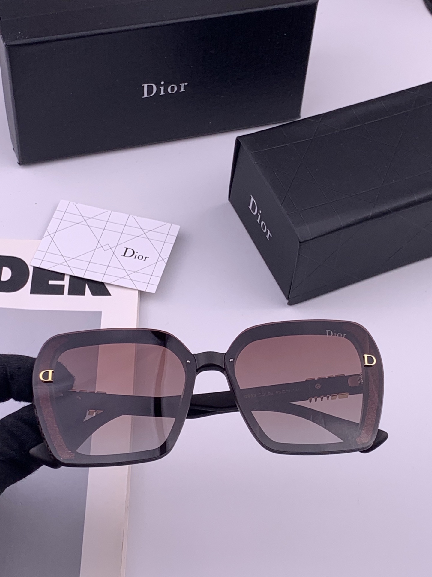 🔺 【DIOR-迪奥】开春新款 潮流爆款 时尚方框偏光太阳镜 高品质 佩戴舒适 网红潮款墨镜 女士高清偏