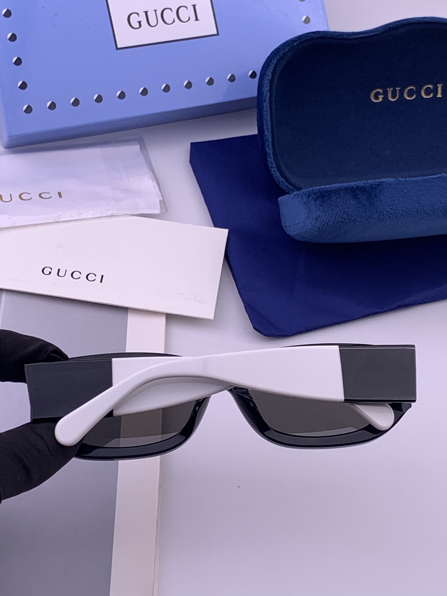 GUCCI开春新款一体镜 大框太阳镜男女同款 😎 爆款小框尼龙太阳镜 超逼格超酷 镜腿品牌设计感强 ni