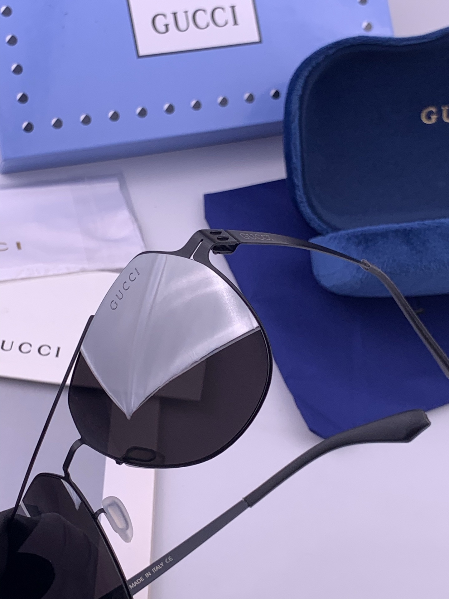 ♦️GUCCI 新款男女情侣款太阳镜多边形墨镜iP电镀永不褪色 超轻超有弹性整幅眼镜无螺丝重要的是压不坏