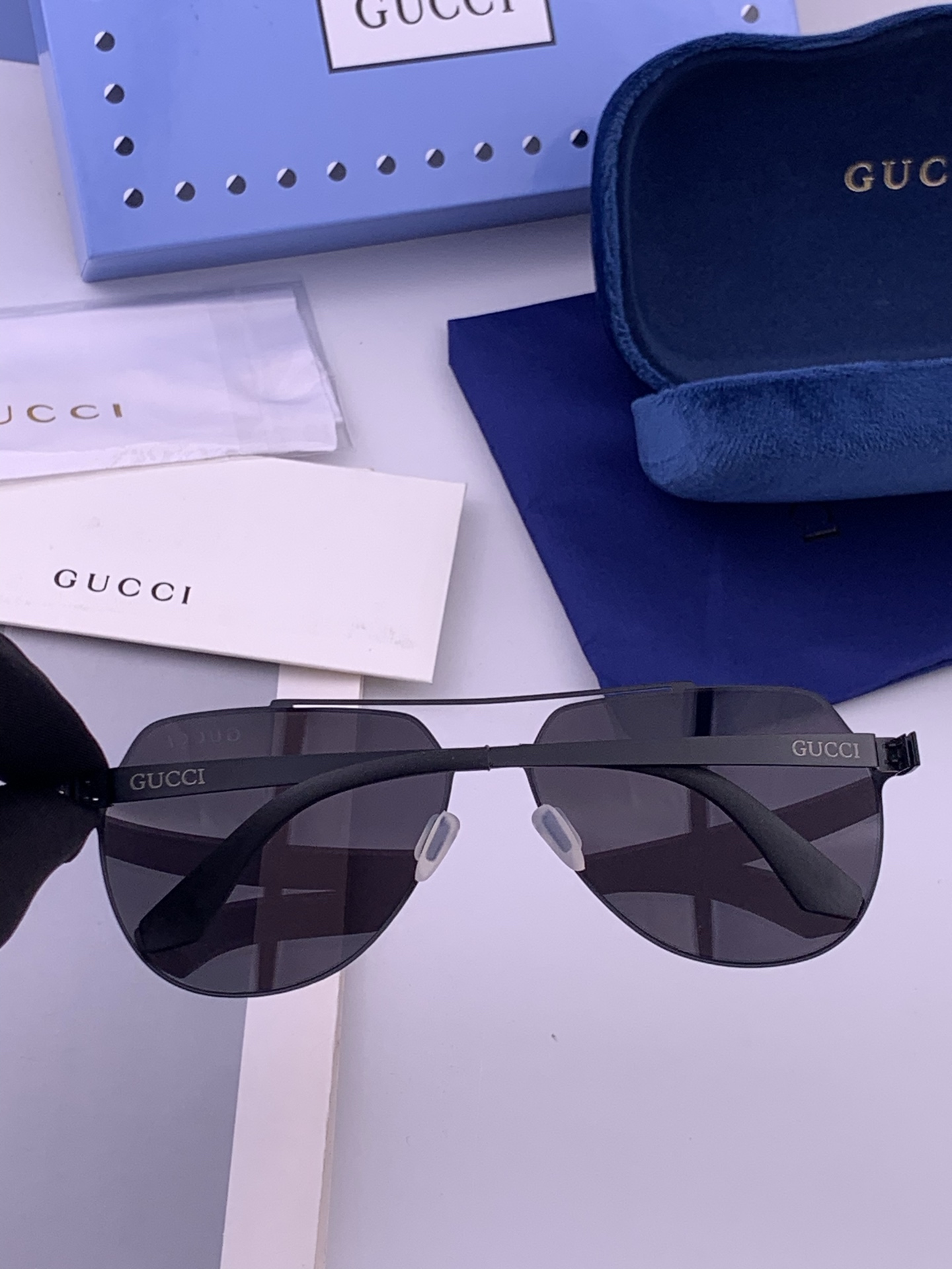 ♦️GUCCI 新款男女情侣款太阳镜多边形墨镜iP电镀永不褪色 超轻超有弹性整幅眼镜无螺丝重要的是压不坏