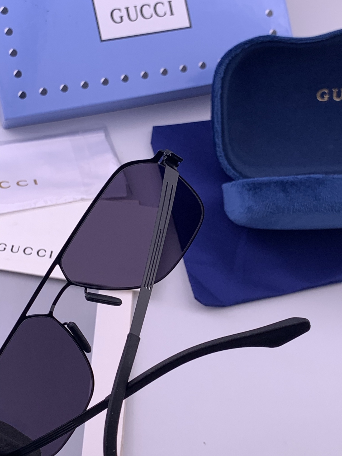 ♦️GUCCI 新款男女情侣款太阳镜多边形墨镜iP电镀永不褪色 超轻超有弹性整幅眼镜无螺丝重要的是压不坏