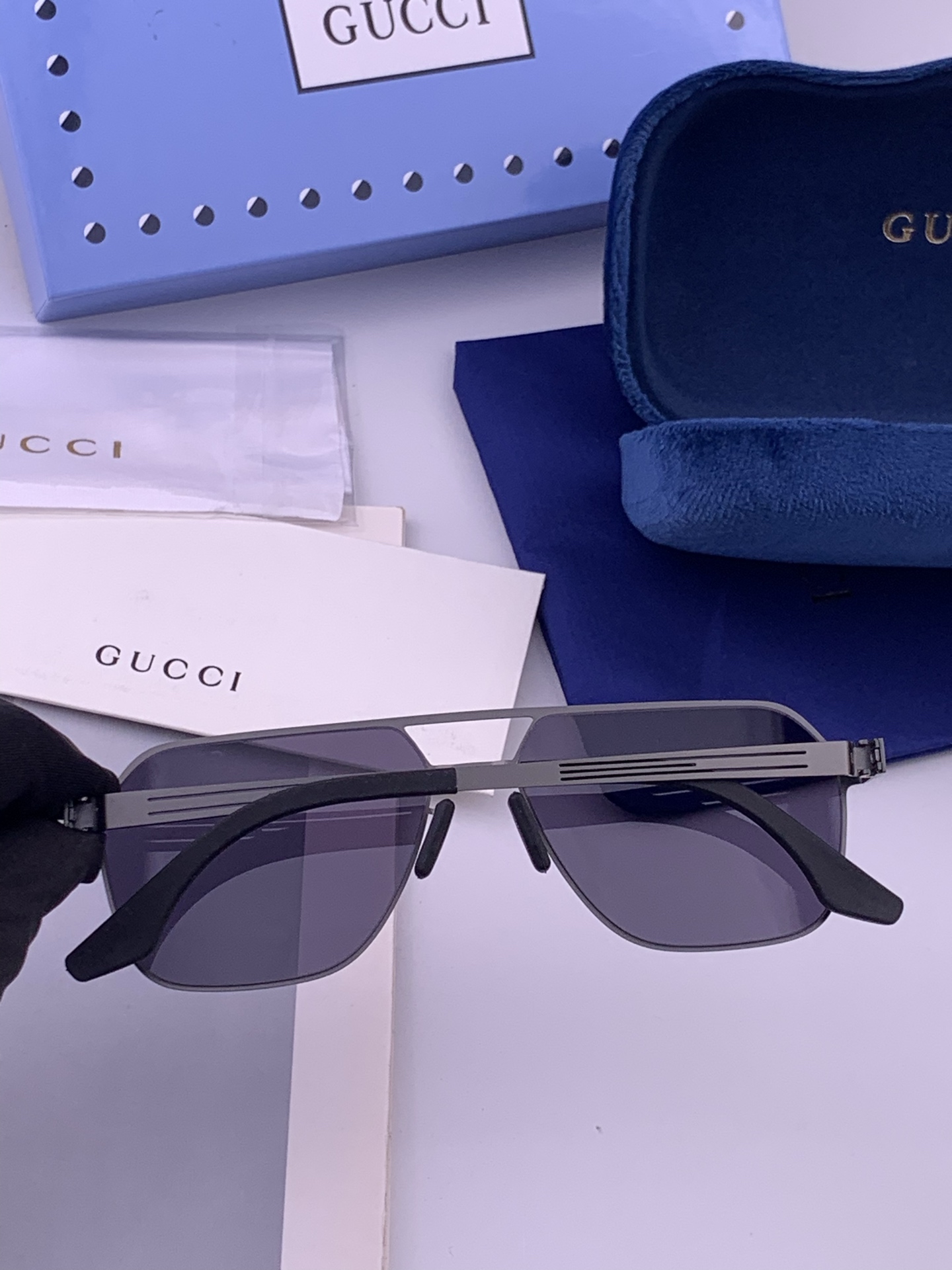 ♦️GUCCI 新款男女情侣款太阳镜多边形墨镜iP电镀永不褪色 超轻超有弹性整幅眼镜无螺丝重要的是压不坏