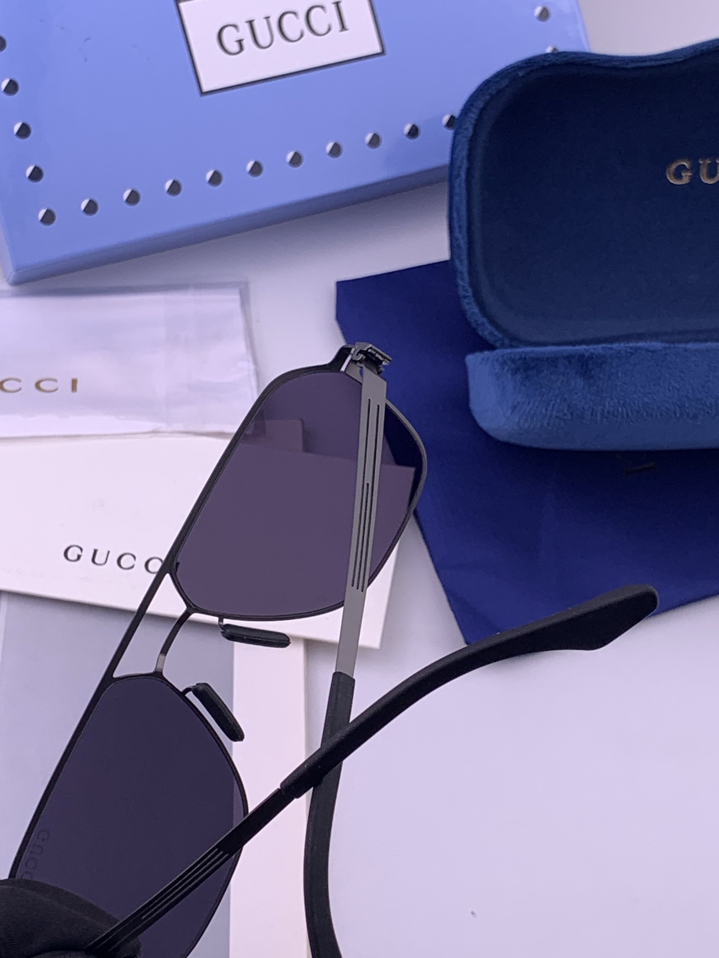 ♦️GUCCI 新款男女情侣款太阳镜多边形墨镜iP电镀永不褪色 超轻超有弹性整幅眼镜无螺丝重要的是压不坏