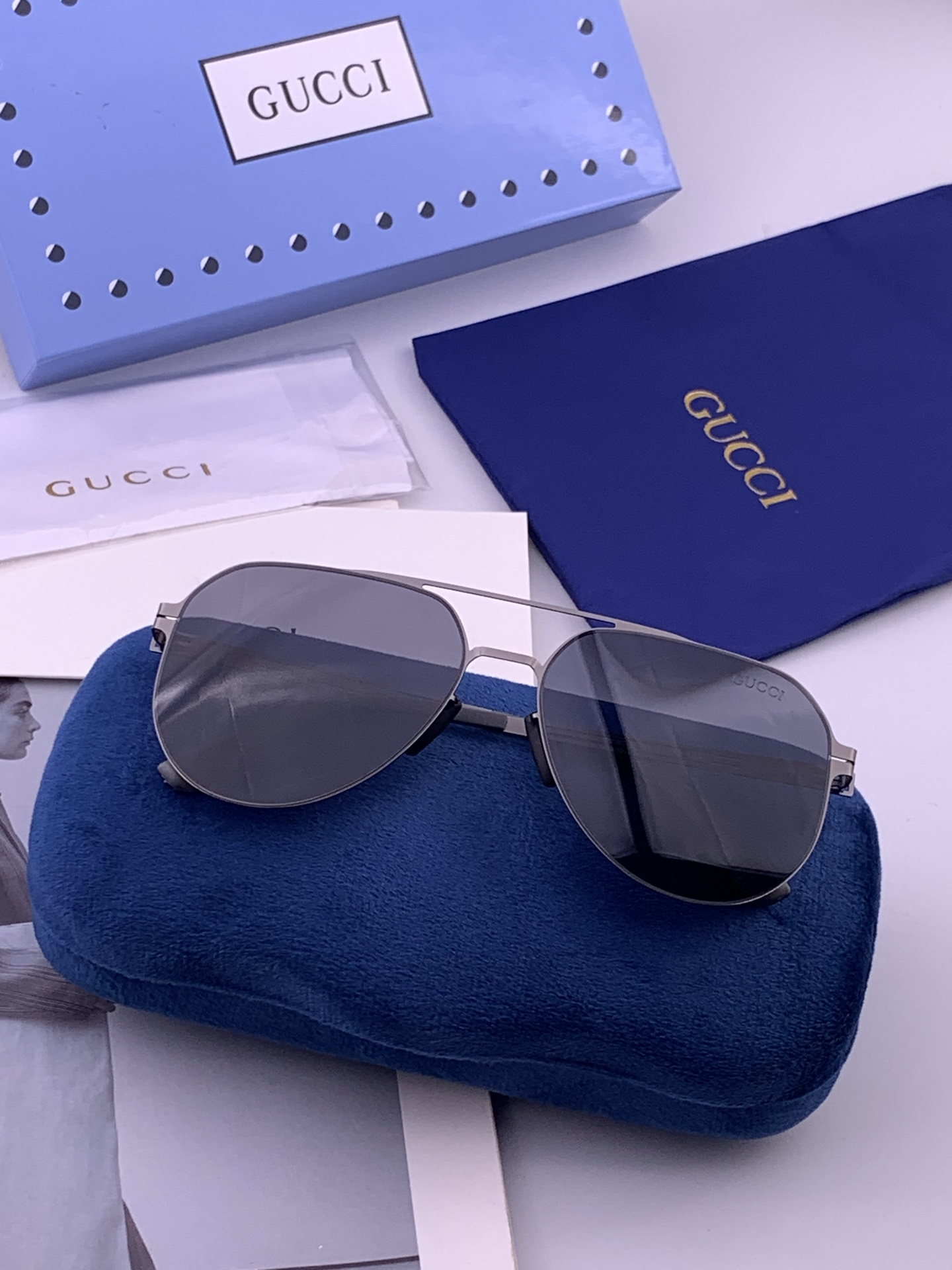 ♦️ GUCCI 新款男女情侣款太阳镜多边形墨镜iP电镀永不褪色 超轻超有弹性整幅眼镜无螺丝重要的是压不