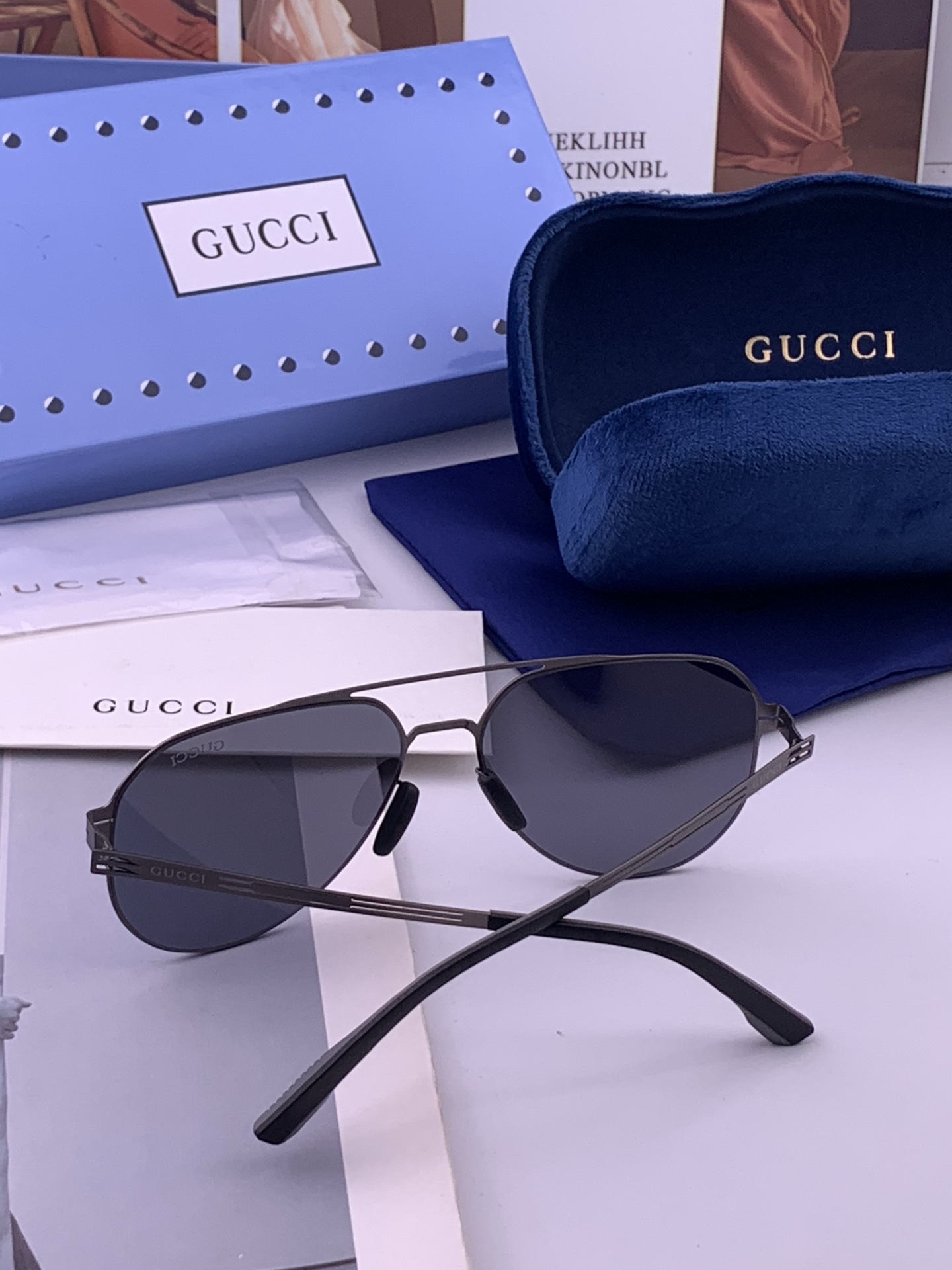♦️ GUCCI 新款男女情侣款太阳镜多边形墨镜iP电镀永不褪色 超轻超有弹性整幅眼镜无螺丝重要的是压不
