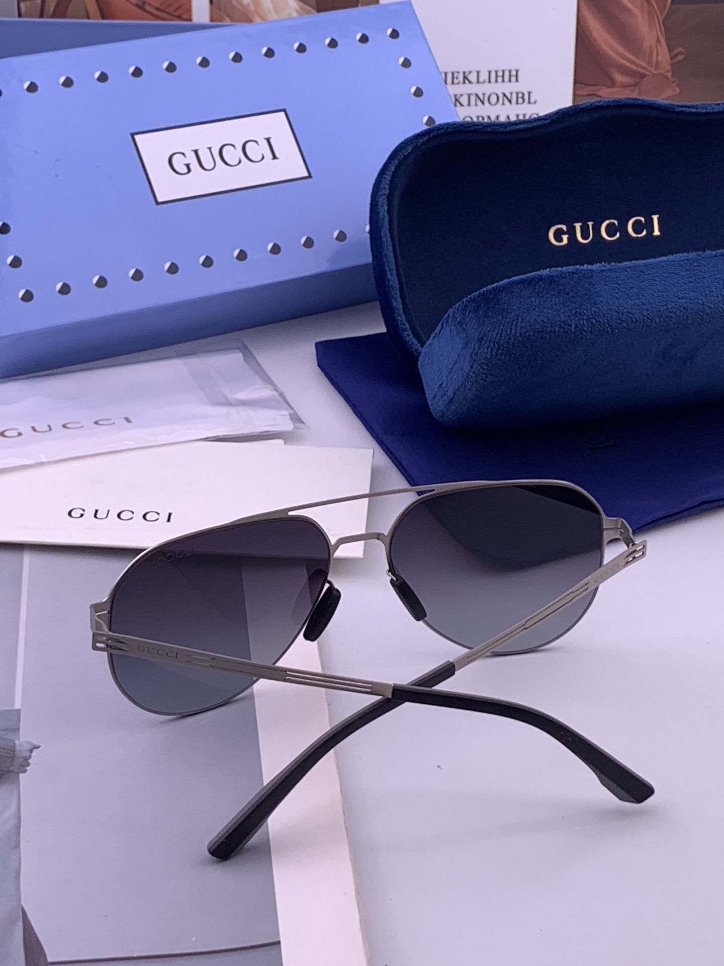 ♦️ GUCCI 新款男女情侣款太阳镜多边形墨镜iP电镀永不褪色 超轻超有弹性整幅眼镜无螺丝重要的是压不