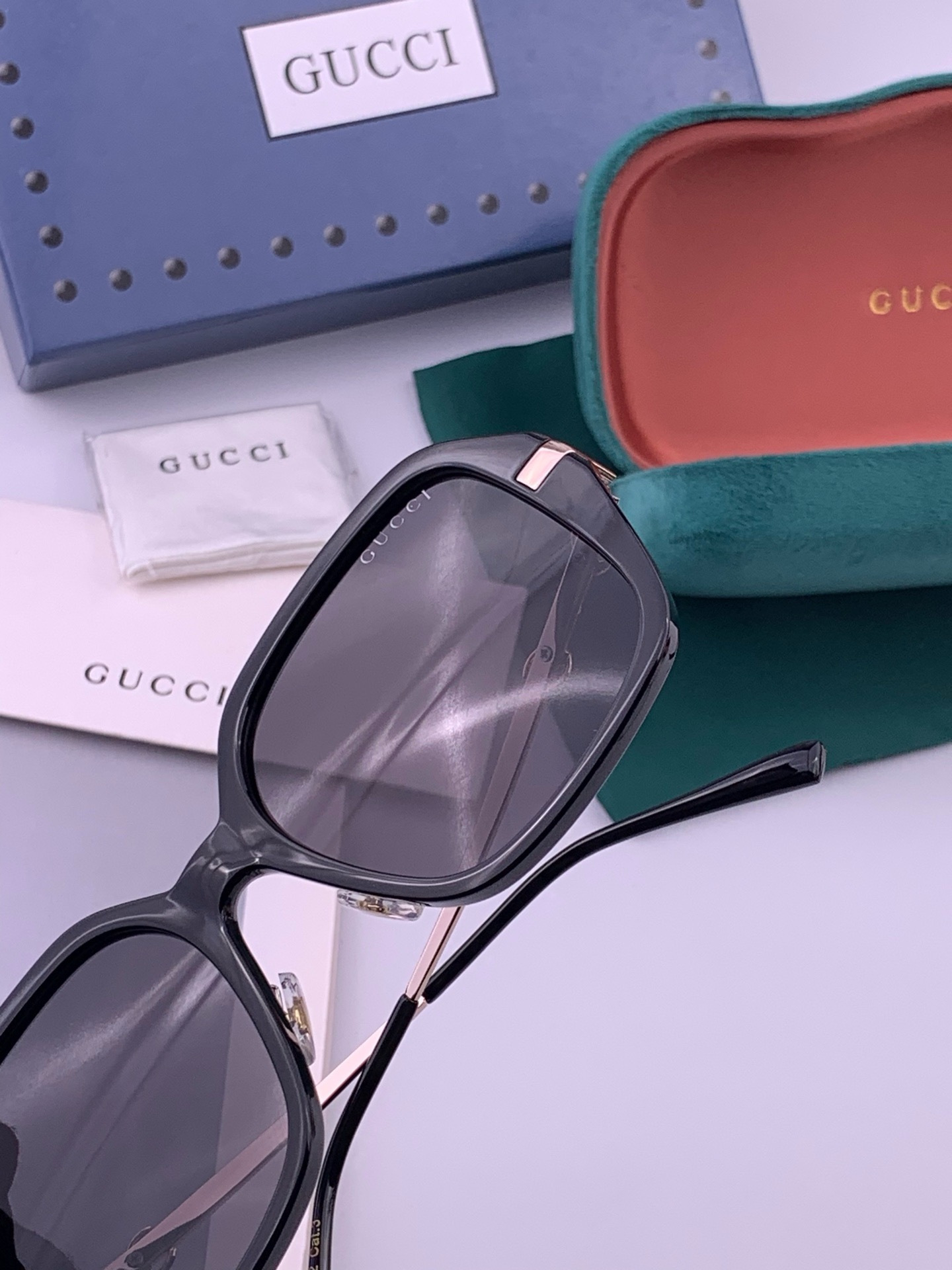 🔺GUCCI🔻古驰 GG圆框太阳镜 完美品质 🎓独特设计  适合各种脸型 亮相时装周 超时尚百搭 实物精致  情侣款 男