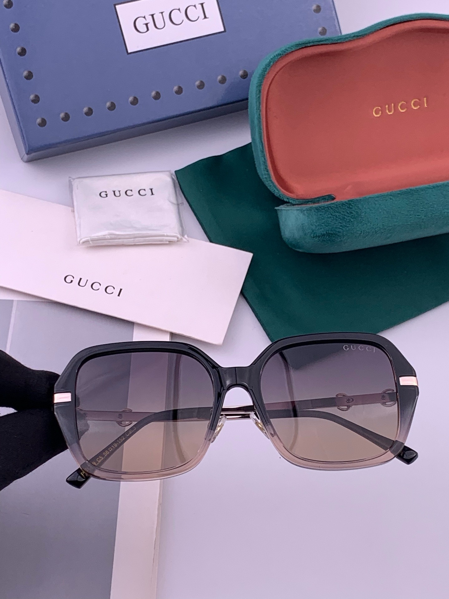 🔺GUCCI🔻古驰 GG圆框太阳镜 完美品质 🎓独特设计  适合各种脸型 亮相时装周 超时尚百搭 实物精致  情侣款 男