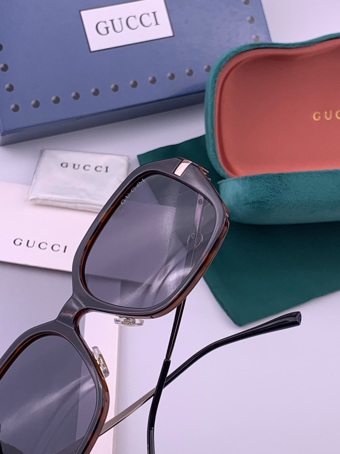 🔺GUCCI🔻古驰 GG圆框太阳镜 完美品质 🎓独特设计  适合各种脸型 亮相时装周 超时尚百搭 实物精致  情侣款 男