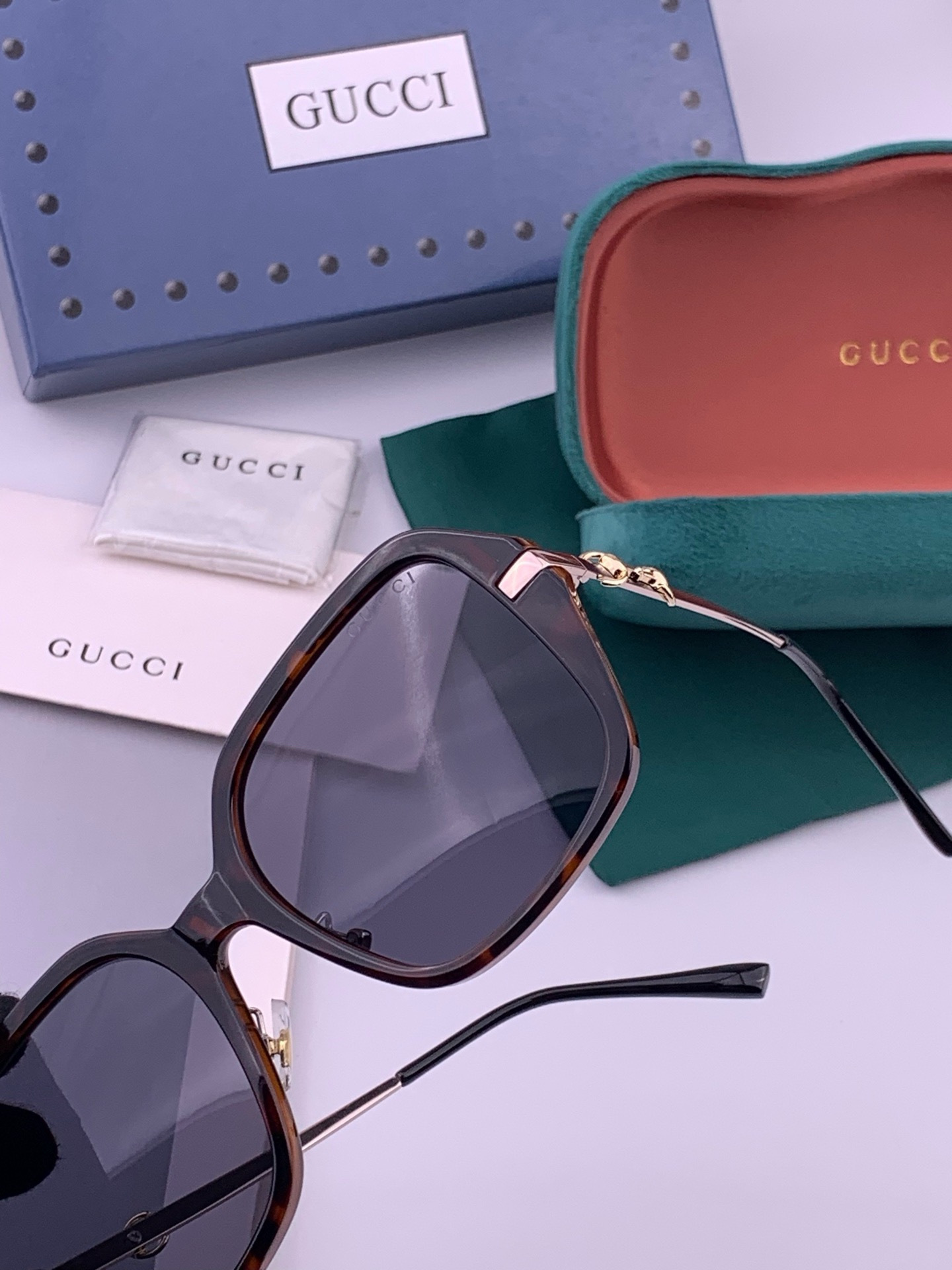 🔺GUCCI🔻古驰 GG圆框太阳镜 完美品质 🎓独特设计  适合各种脸型 亮相时装周 超时尚百搭 实物精致  情侣款 男