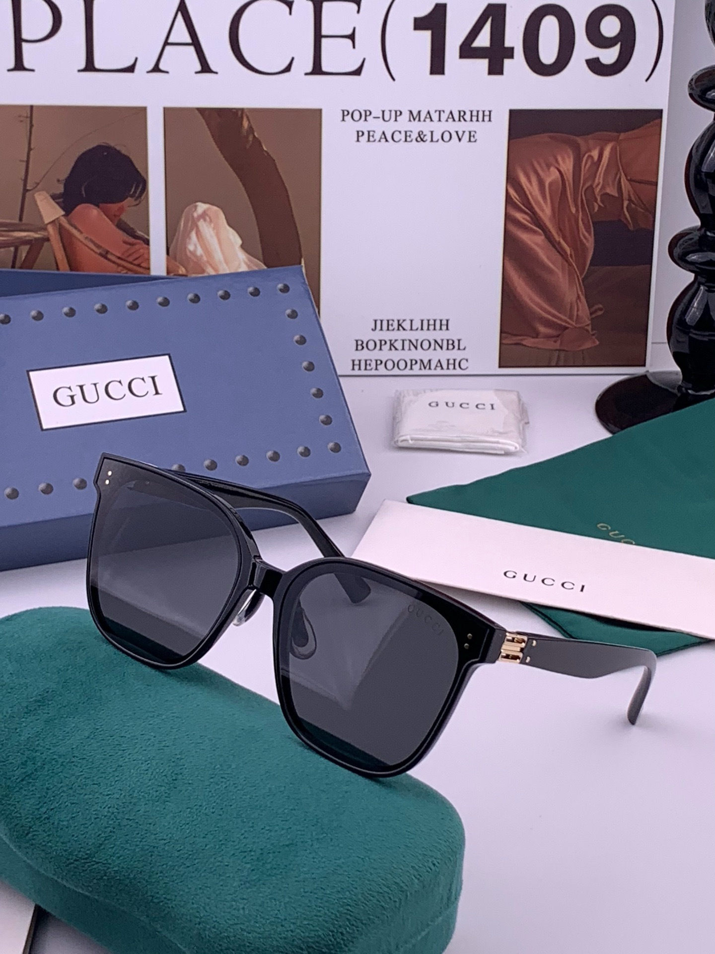 GUCCI  新款尼龙偏光太眼镜，情侣款时尚方框太阳镜佩戴舒适网红潮流款墨镜，大气女人范儿，大脸小脸都好看 ！型号：G2