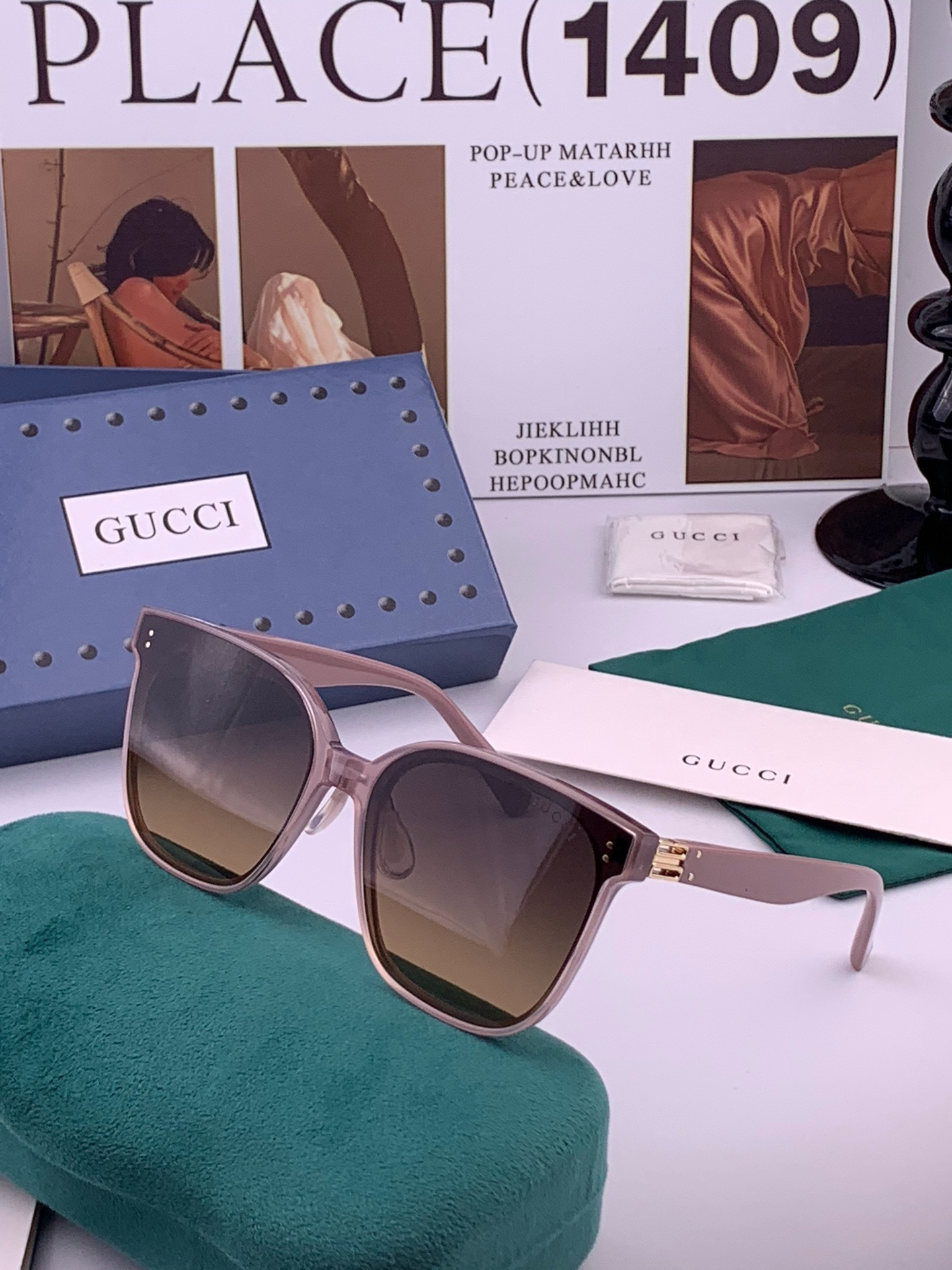 GUCCI  新款尼龙偏光太眼镜，情侣款时尚方框太阳镜佩戴舒适网红潮流款墨镜，大气女人范儿，大脸小脸都好看 ！型号：G2
