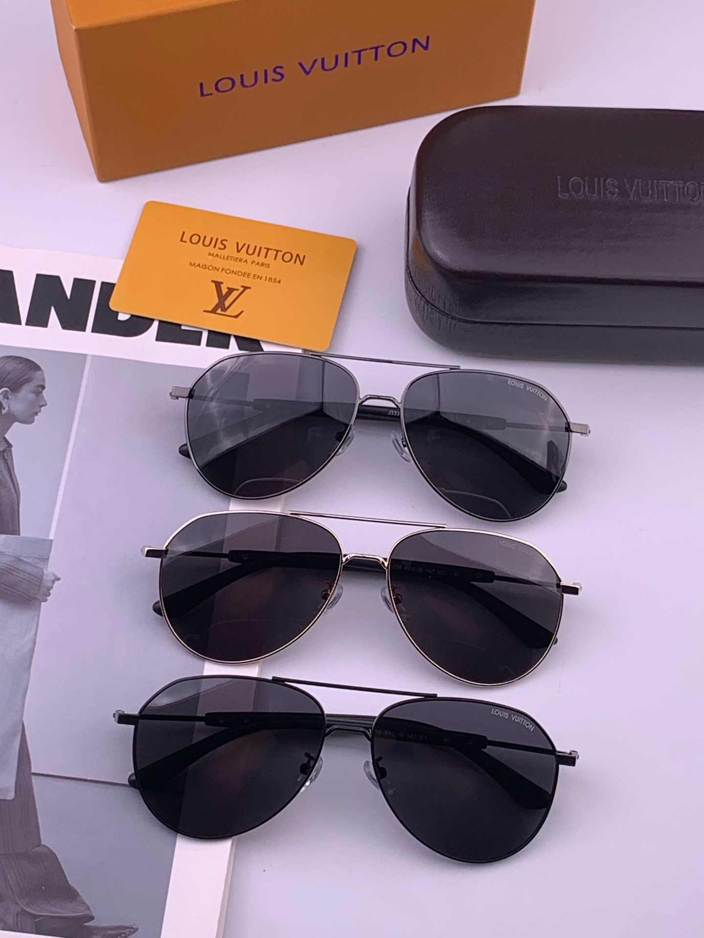 LV 。  高品质男女款墨镜   👍 进口宝丽来偏光镜片  。蛤蟆镜 开车钓鱼都可 。百搭显瘦墨镜韩版男士飞行员大框司机